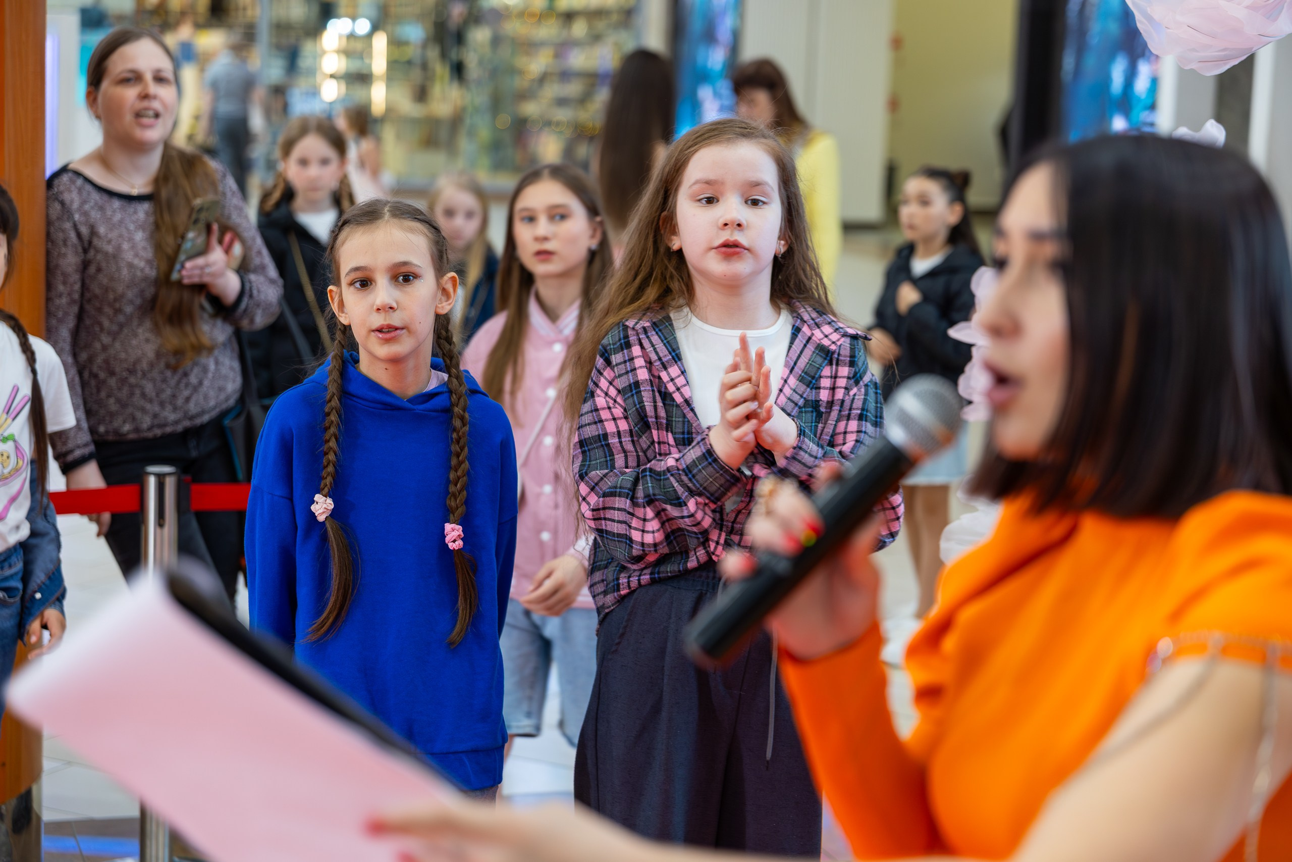 Показ брендов. ТЦ Южный. Апрель 2026. Спортивный, репортажный и портретный фотограф в Казани Алексей Горячев