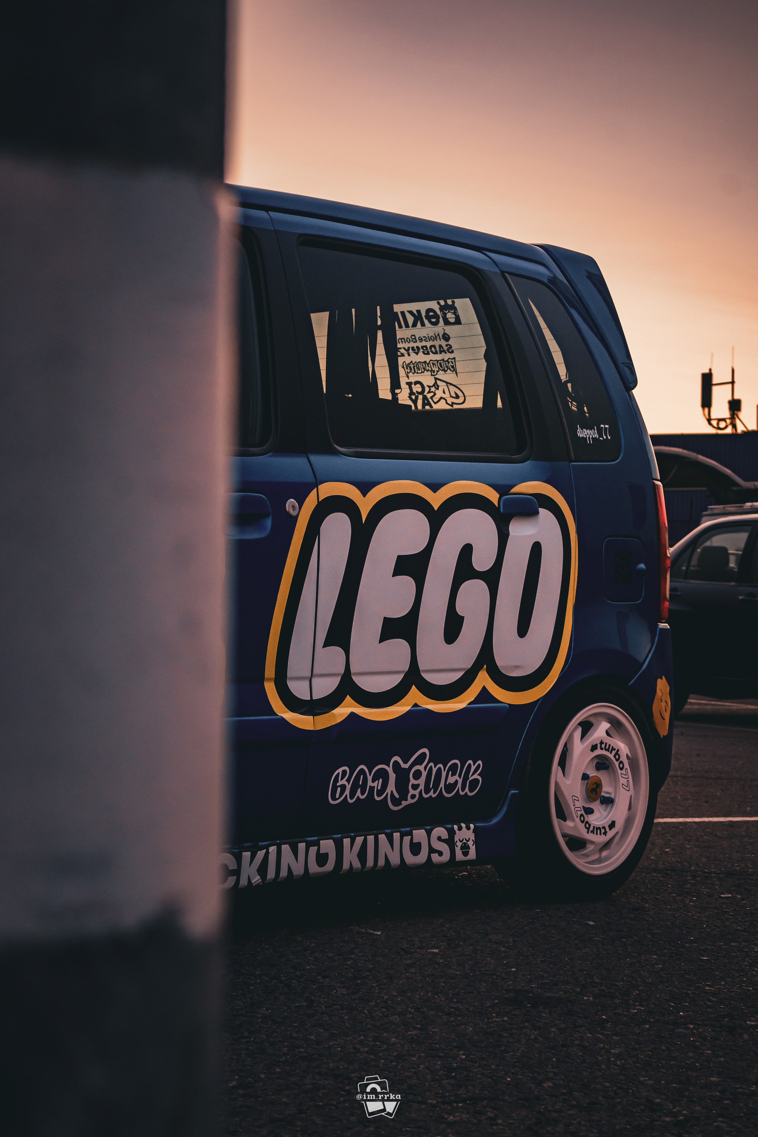 Фотосессия автомобиля: погружение в стиль вашего авто. Suzuki Wagon R+. Ирина Санрайз — Автомобильный фотограф в Москве