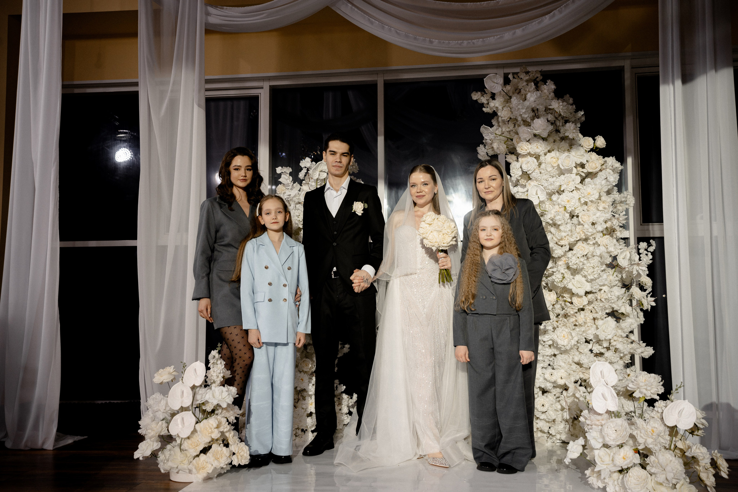 СВАДЕБНАЯ СЬЕМКА СБОРОВ В ОТЕЛЕ И ВЫЕЗД НА ЦЕРЕМОНИЮ (СНЯТО В СИБИРЕ В НИЖНЕВАРТОВСКЕ). Профессиональный фотограф, Санкт-Петербург — Виктория Богомолова