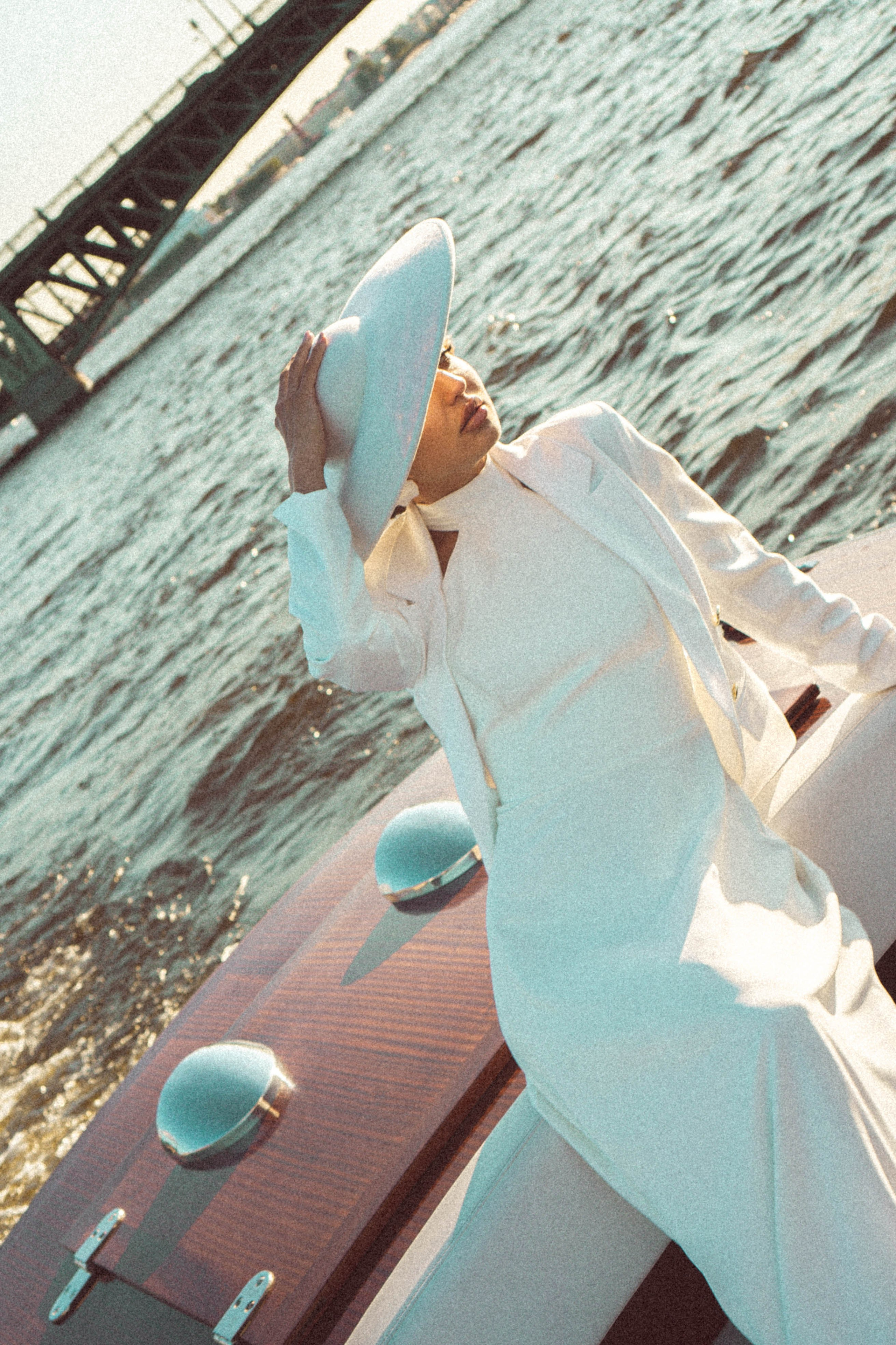 СВАДЕНБНАЯ СЬЕМКА НА КАТЕРЕ ПО КАНАЛАМ САНКТ-ПЕТЕРБУРГА И В АКВАТОРИИ НЕВЫ. Профессиональный фотограф, Санкт-Петербург — Виктория Богомолова