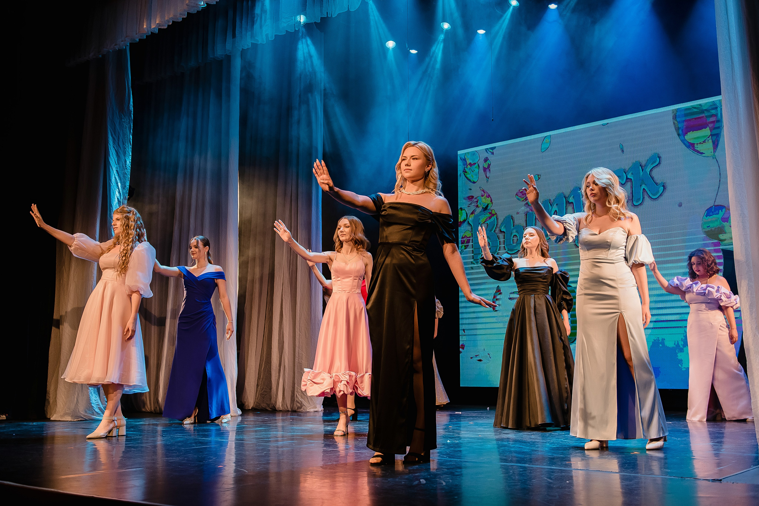 Выпускной школа 2024. Фотограф Рязань. Дарья Дмитриева