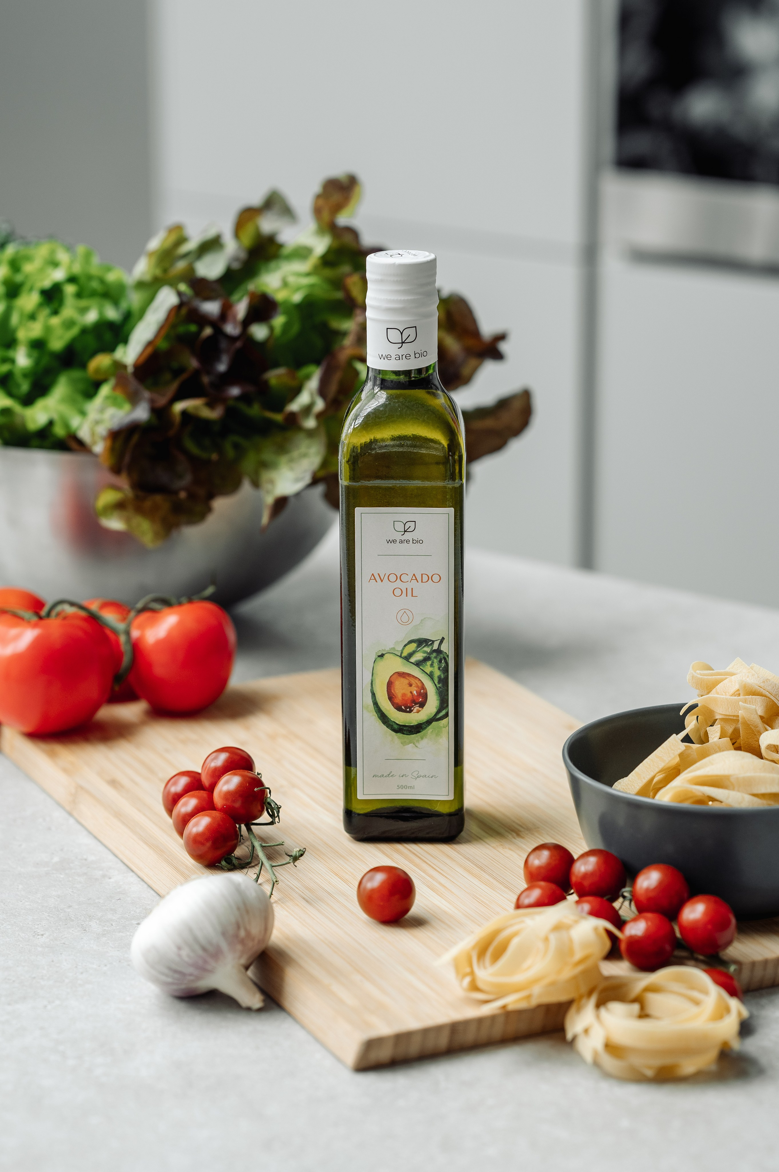 Съемка оливкового масла для маркетплейсов (Wildberries, Ozon, Яндекс.Маркет). Фотограф товаров для соцсетей - инстаграм, вконтакте. Контент-фотограф в Москве Хныкина Лена