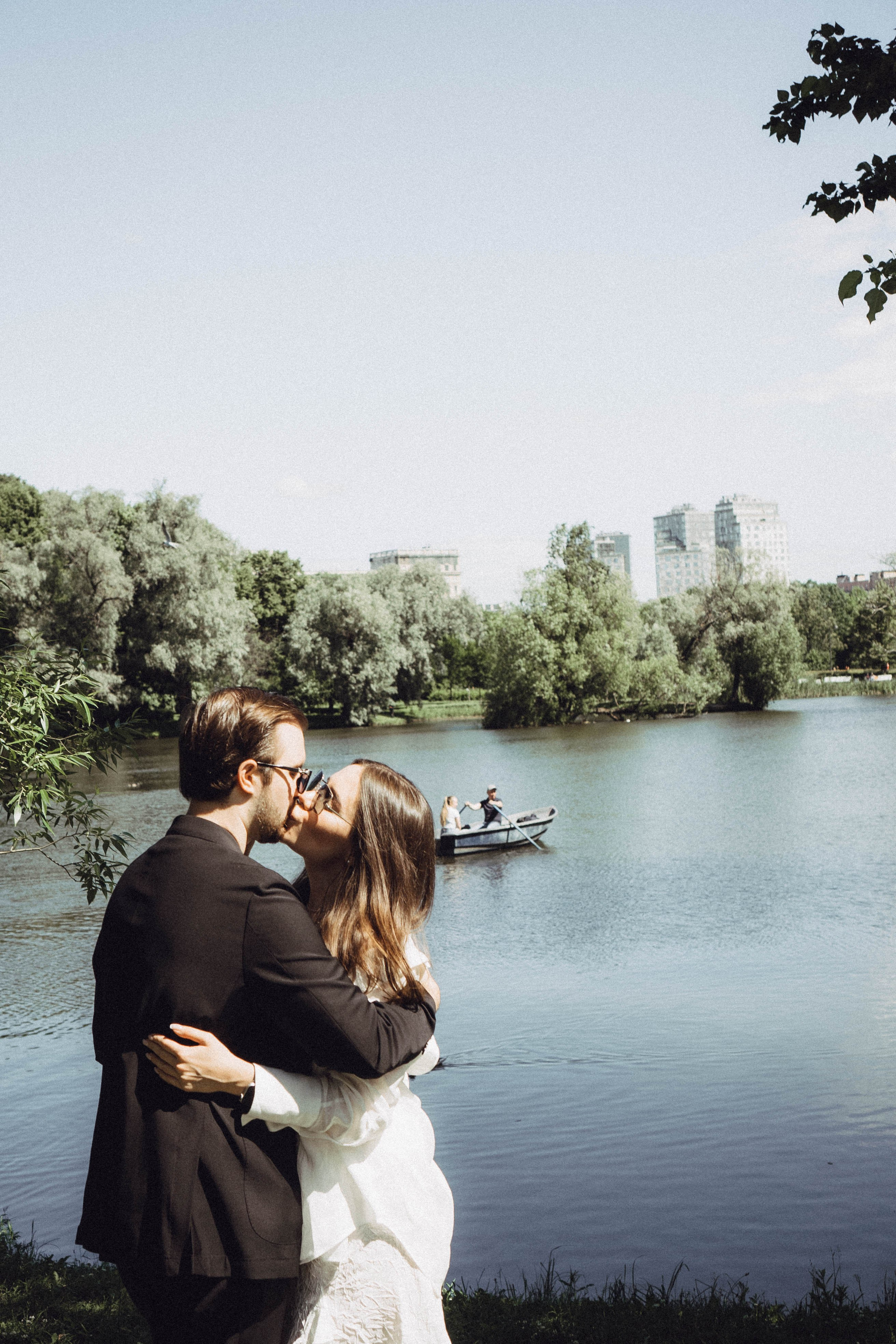 СВАДЕБНАЯ СЬЕМКА В ПАРКЕ ПОБЕДЫ И ПРОГУЛКА ПО МОСКОВСКОМУ ПРОСПЕКТУ. Профессиональный фотограф, Санкт-Петербург — Виктория Богомолова