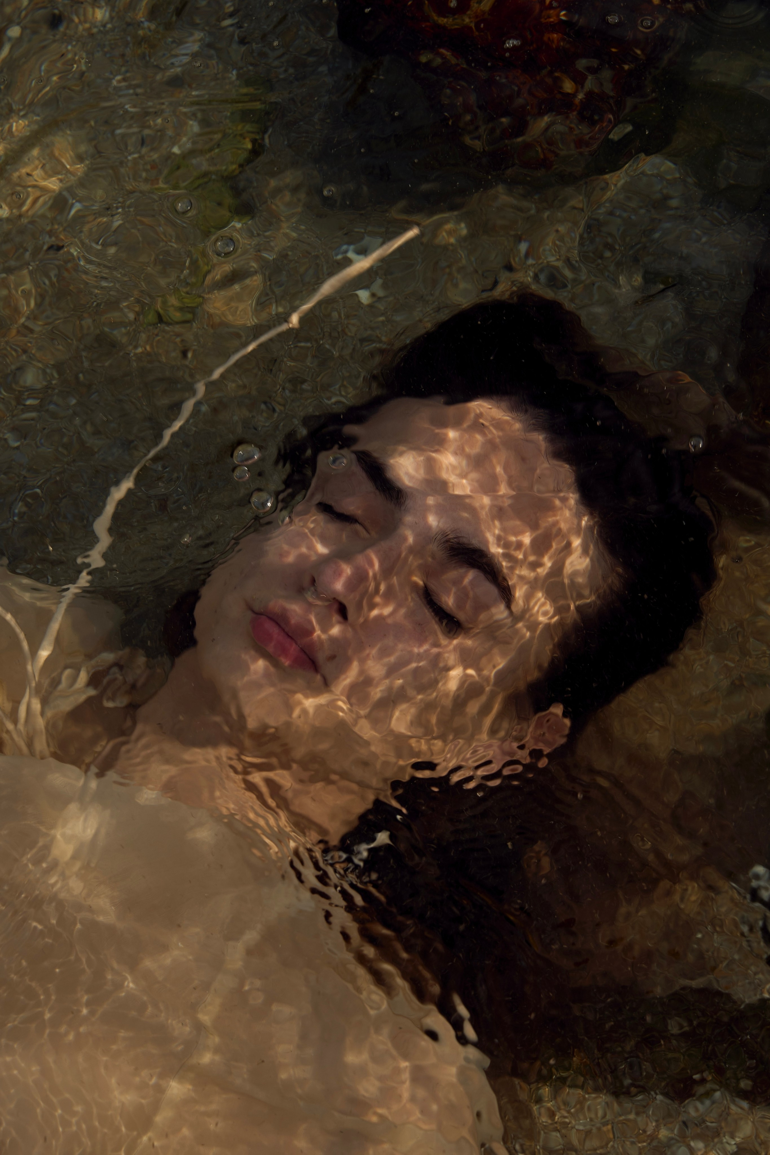 NIKA. Yekaterinburg, Sochi, Istanbul, Tiflis-Bshari Zaana’da fotoğrafçı