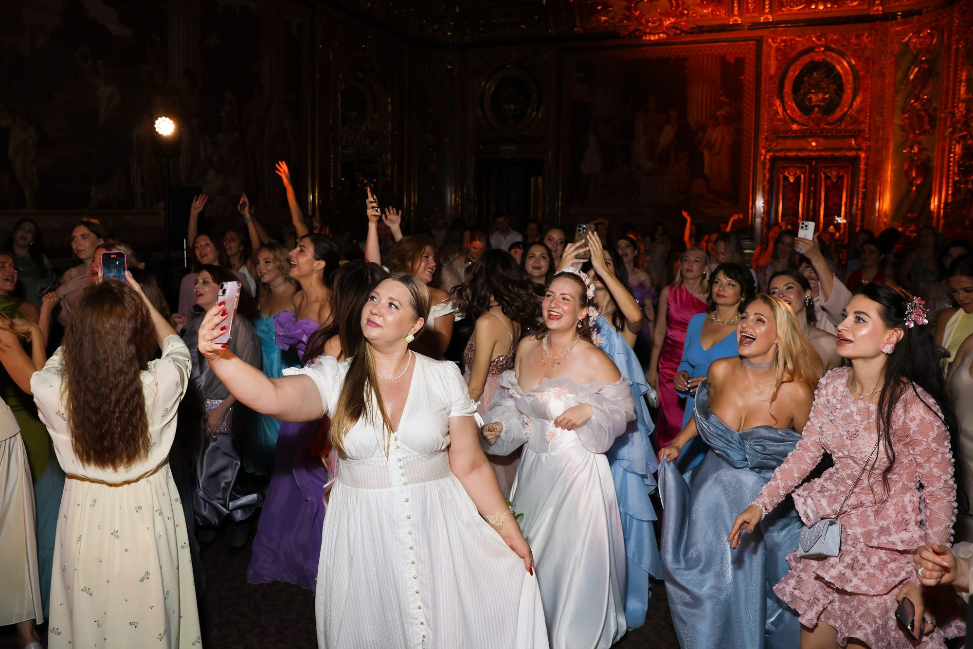 Бал на Неве. Фотограф Дарья Попова