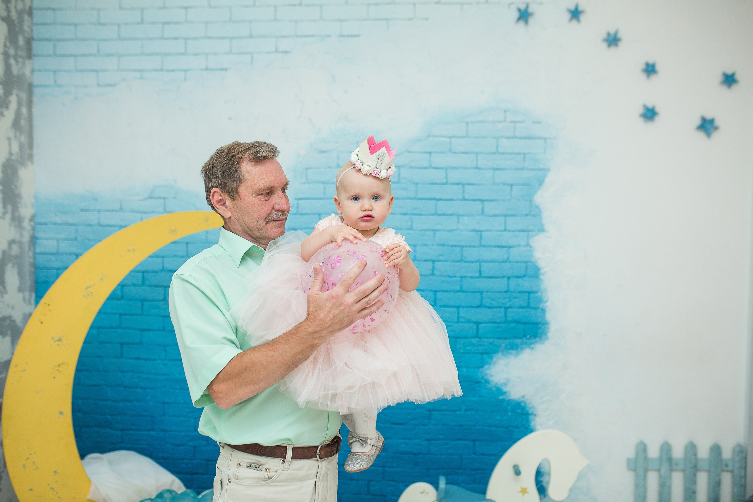 Годик Полине. Фотограф на Крещение, семейный фотограф в Москве