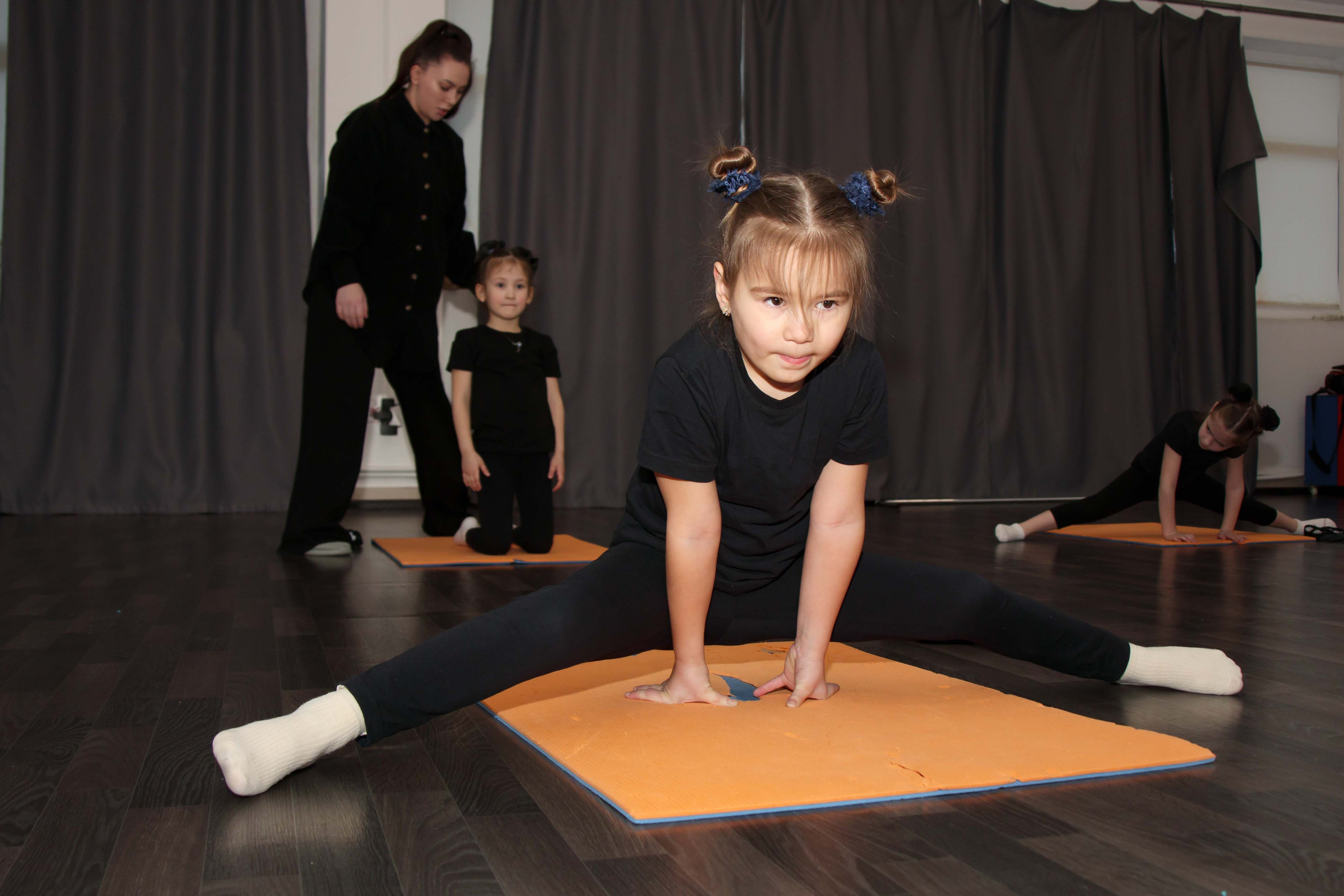 Тренировка в танц. школе. Репортажный Фотограф