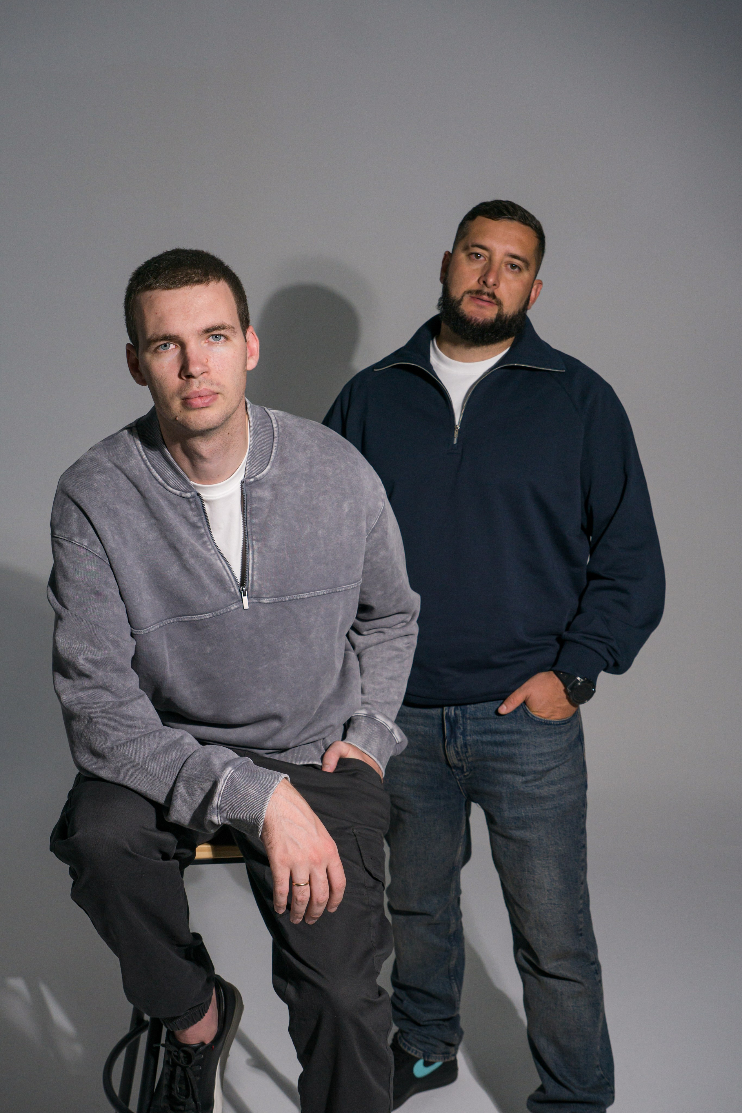 М и В. Фотограф