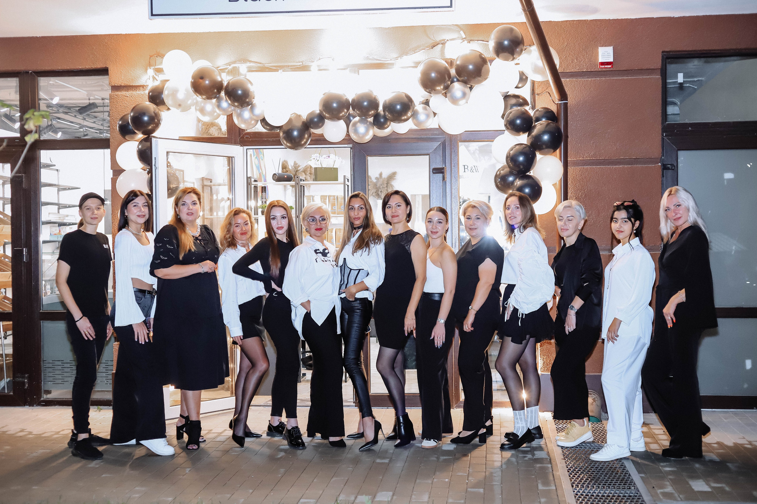 Открытие салона Black&White. Женский/Детский фотограф в Симферополе Вероника Слепогина