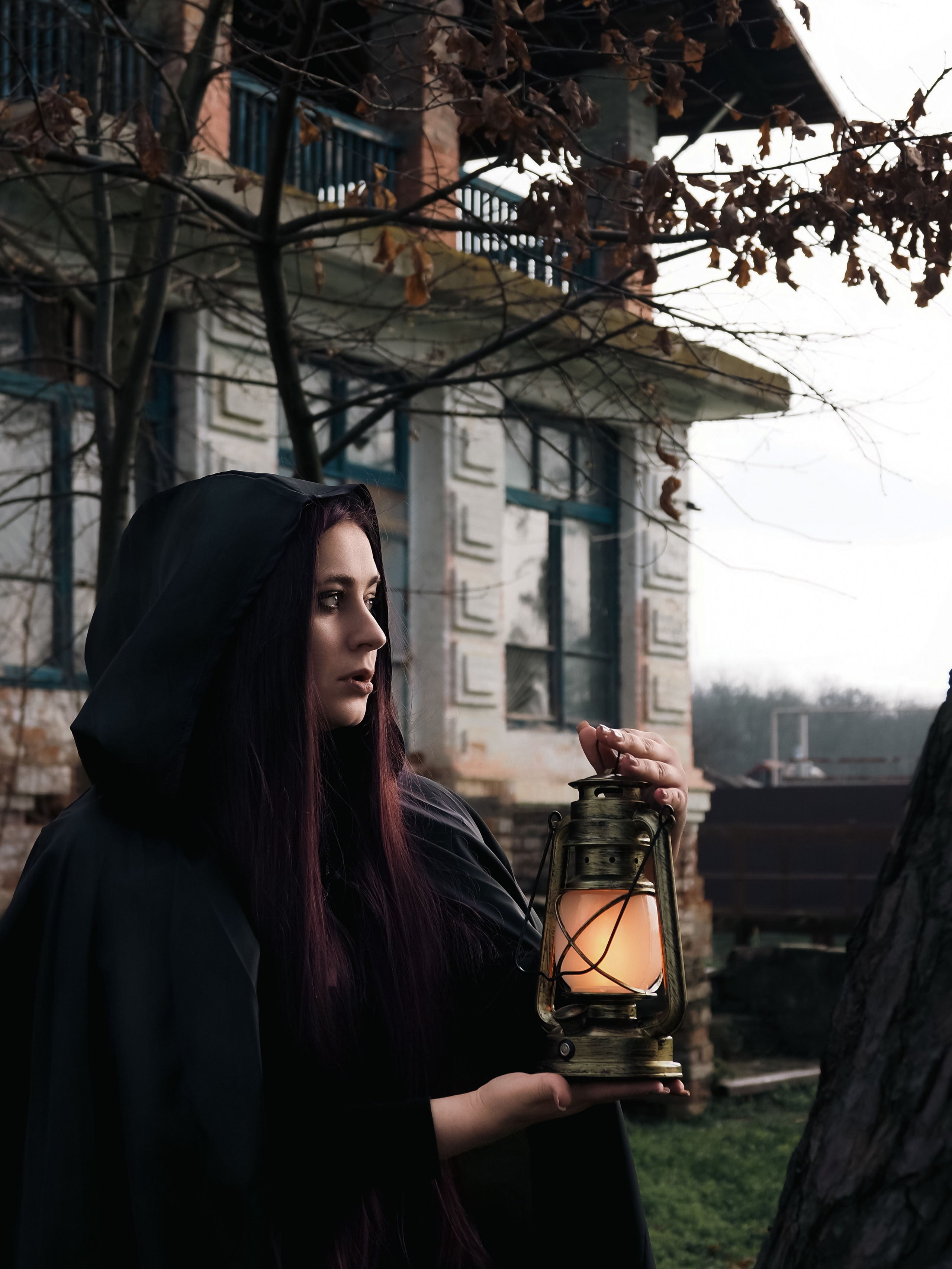 В балахоне. Профессиональная фотография от VladEstaf_StyloQArt: портреты, репортажи, семья