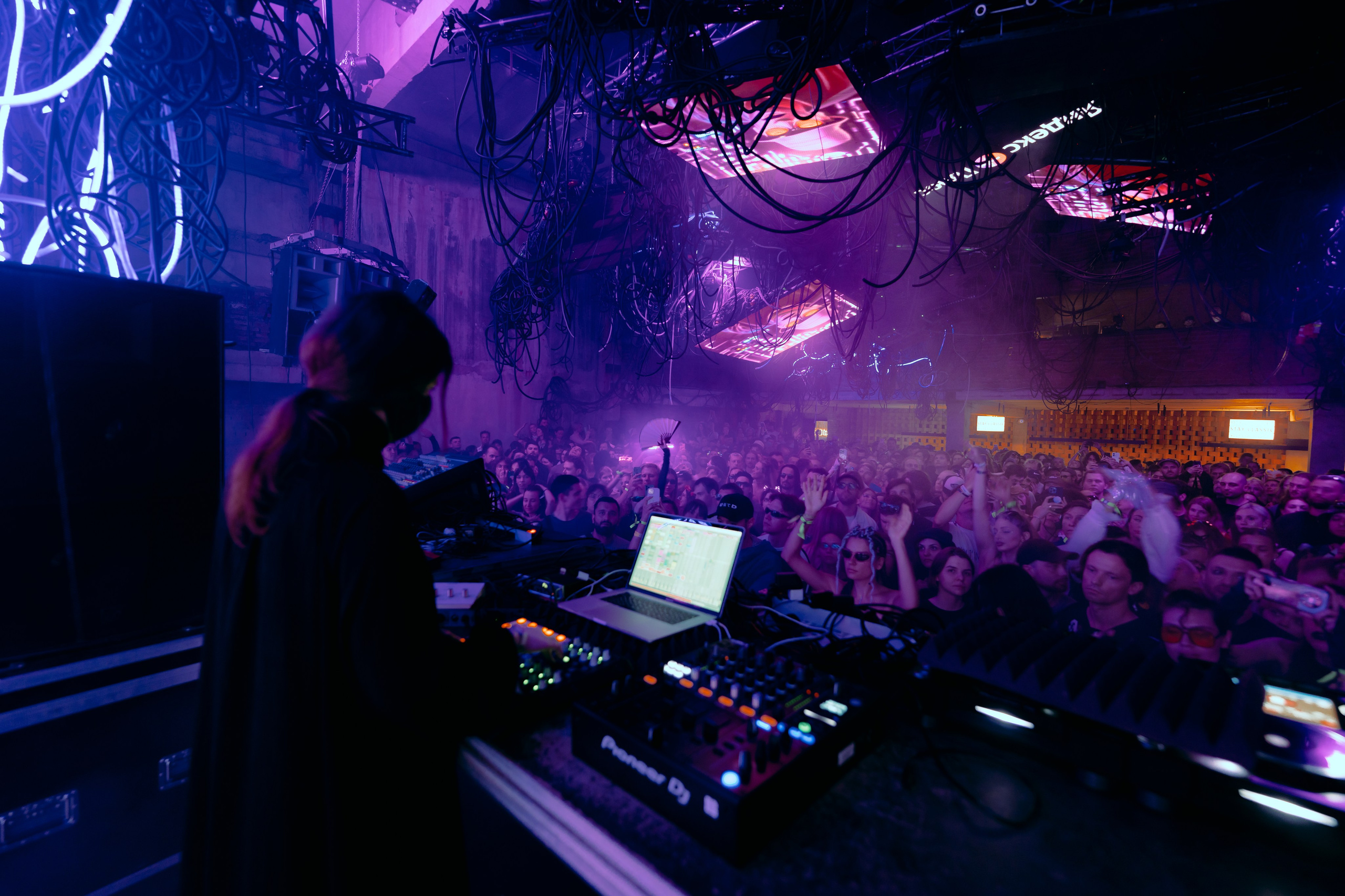 Outline 2024. @tomrus: Рустам Шагиморданов — фотограф