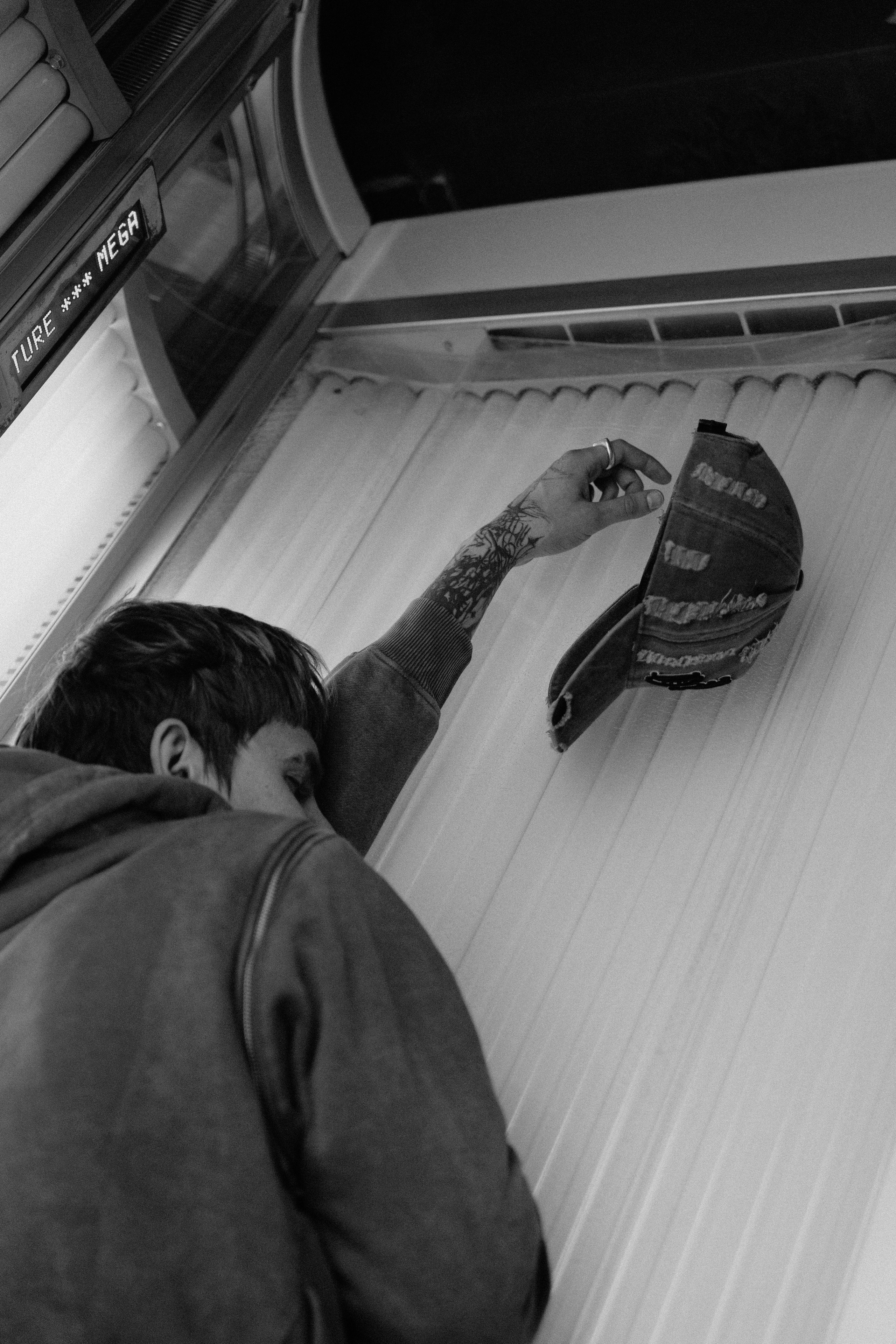 Loweliness. Backstage. @tomrus: Рустам Шагиморданов — фотограф