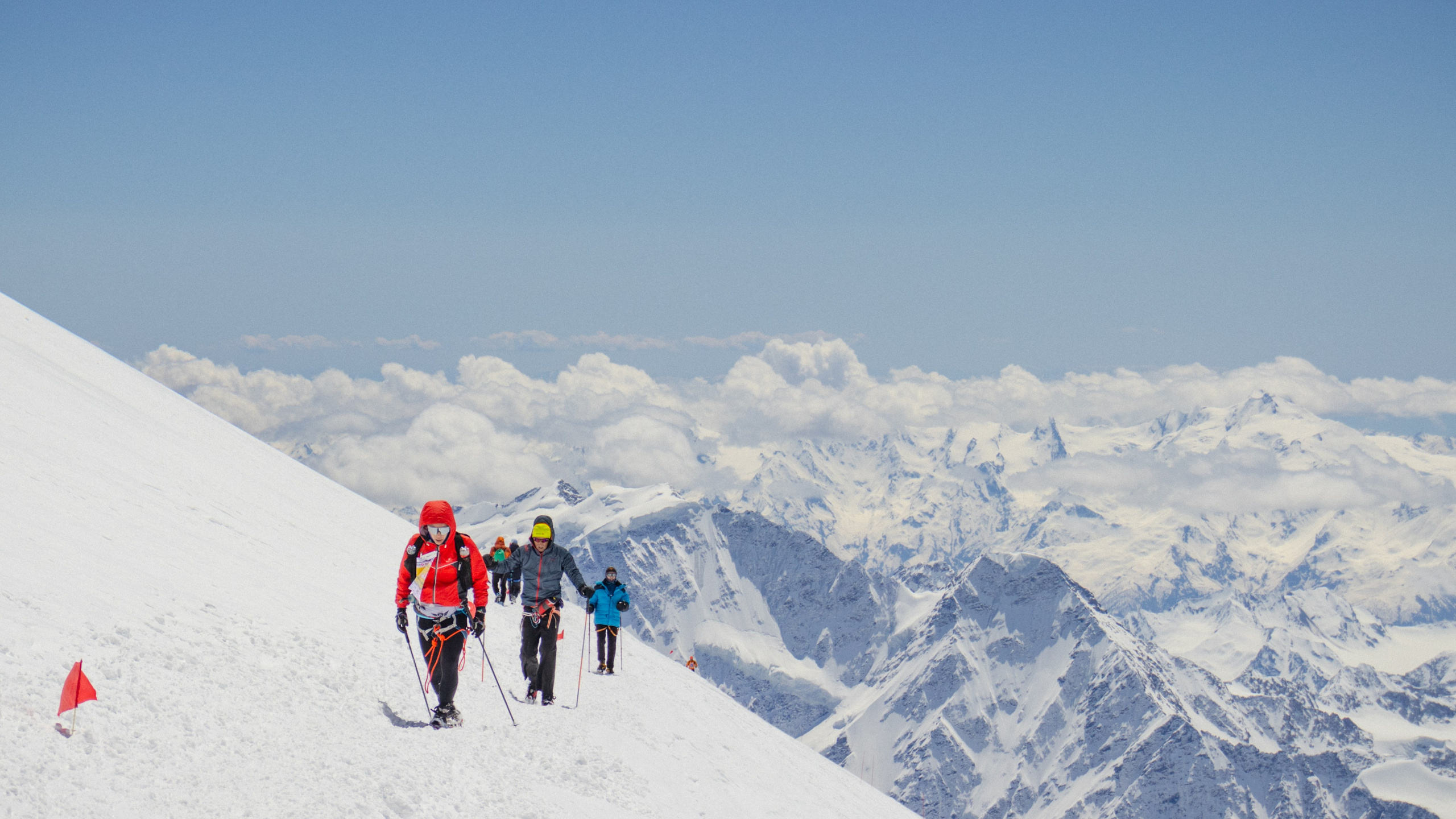 Скайранинг. Фотограф на трекинг и восхождение Эльбрус, Приэльбрусье. Елизавета Бобок