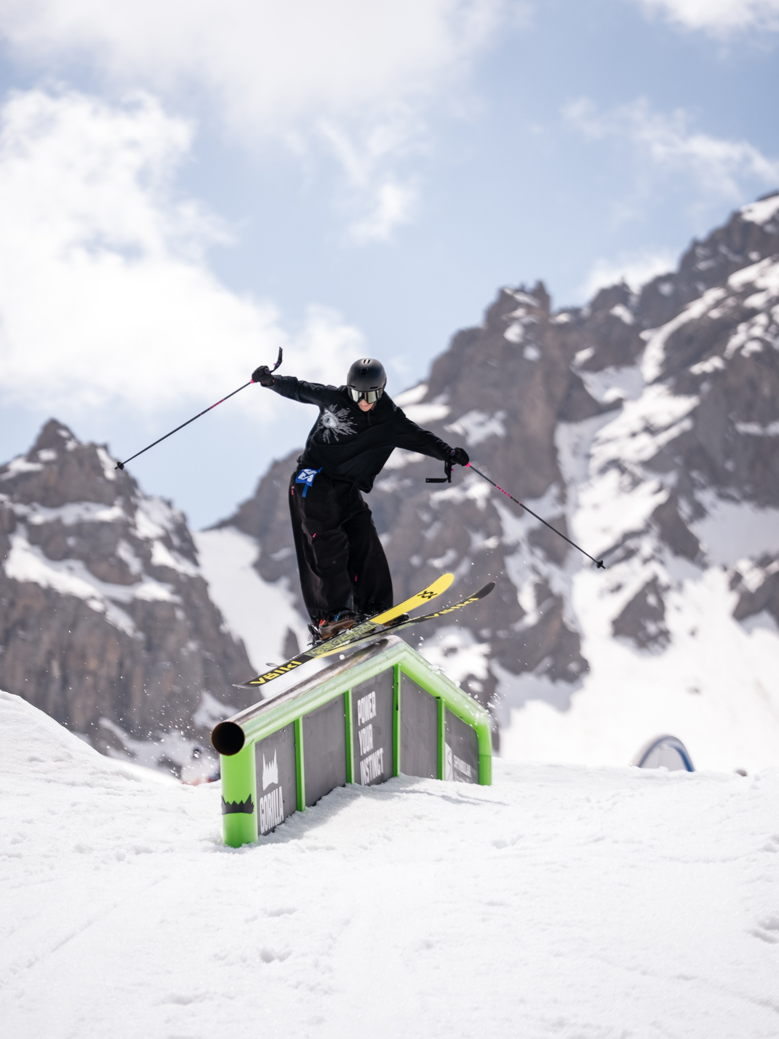 Gorilla IMBA CAMP 2026. Сайт Алматинского НЮ АРТ, будуар и фэшн фотографа Дениса Карпенко