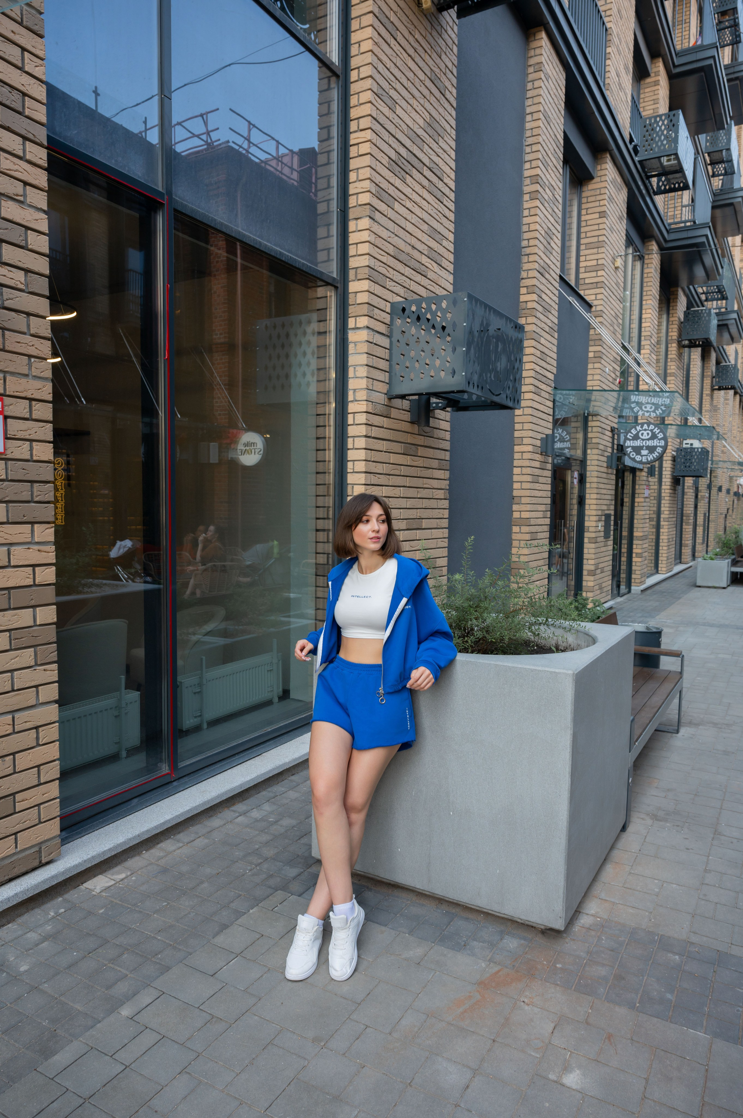 Каталог Девушки. Студия рекламной и предметной съемки товаров WELKO Studio