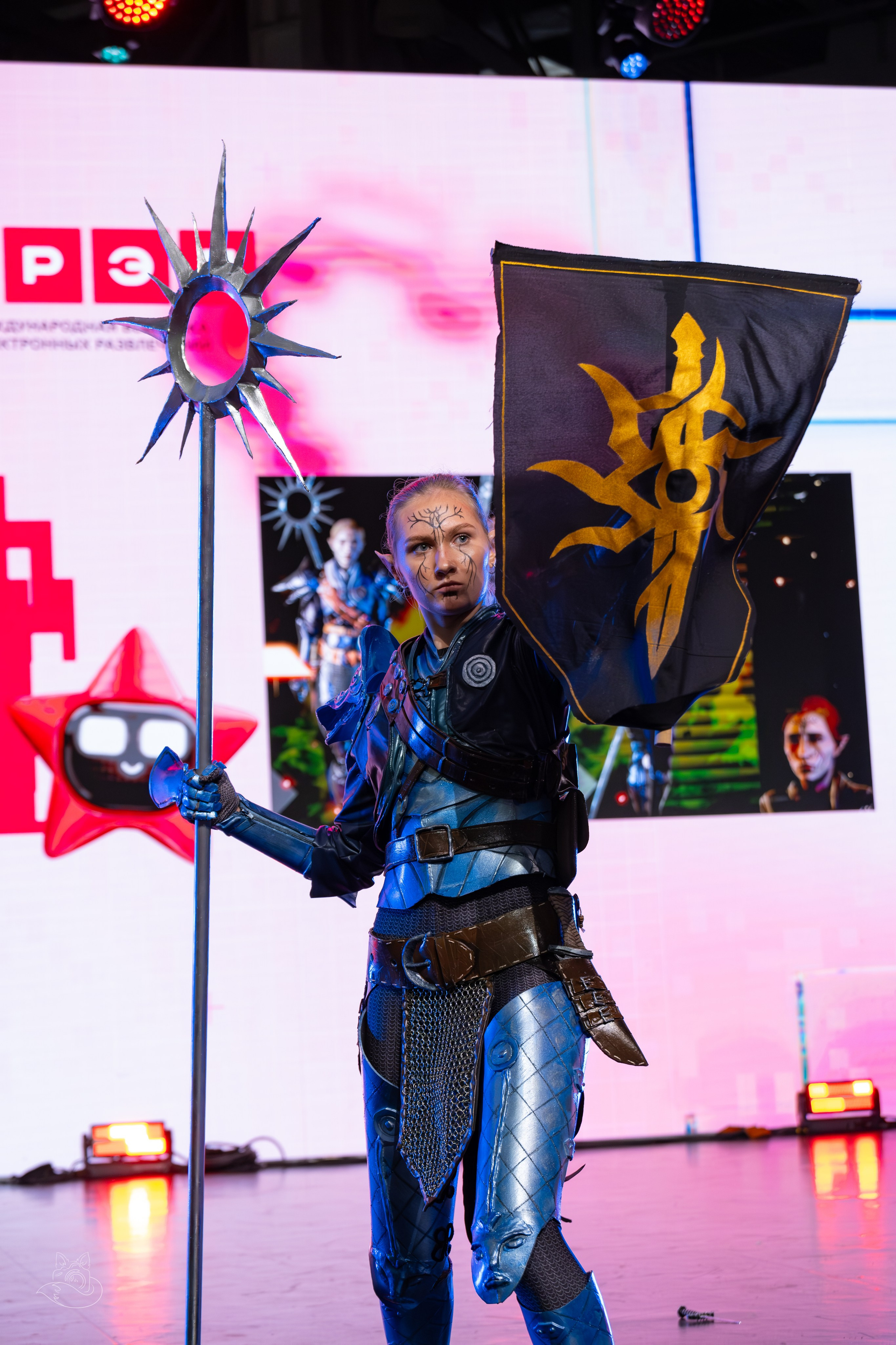 Сцена РЭД ЭКСПО 2024. Косплей фотограф