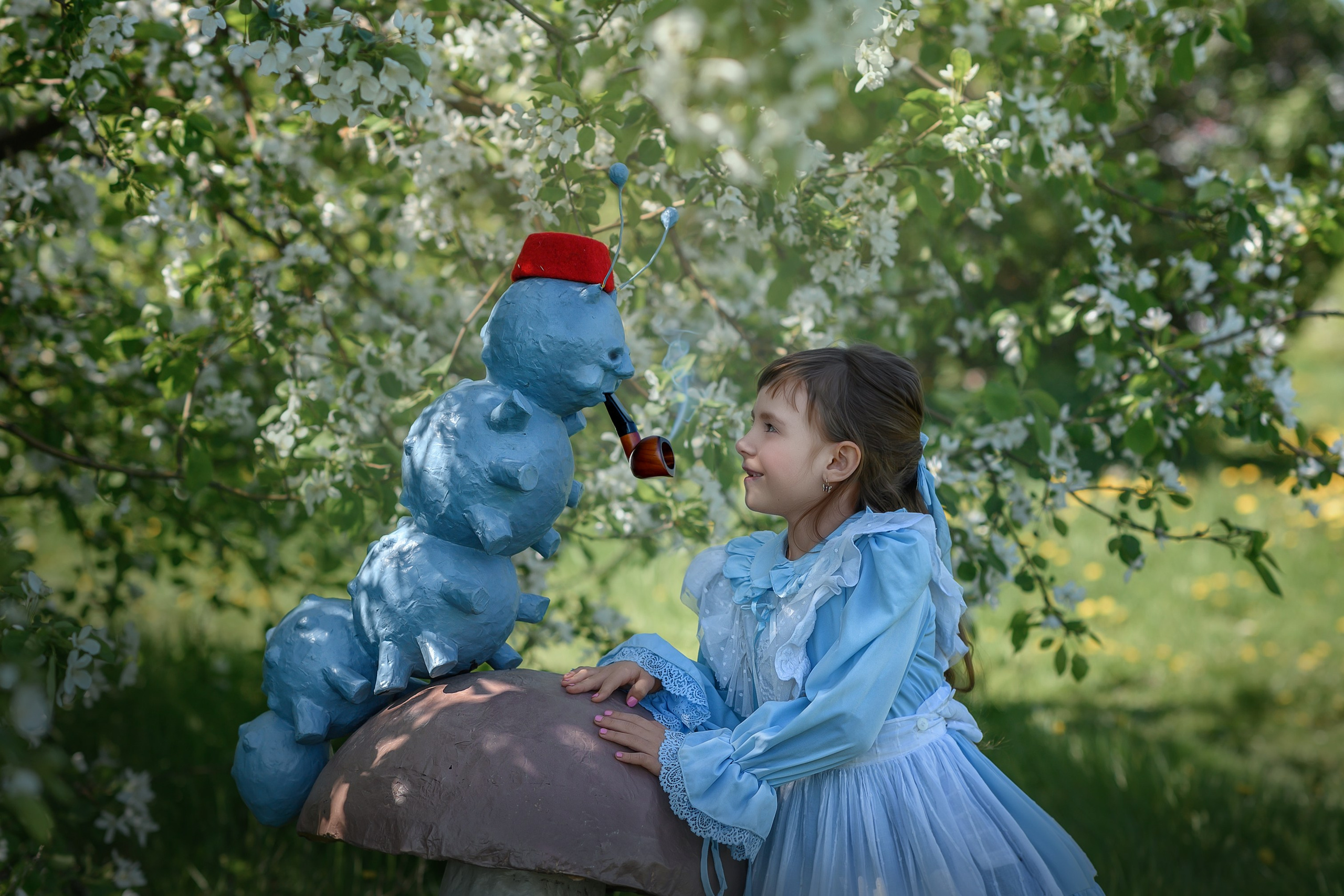 АЛИСА В ЦВЕТЕНИИ. Семейный фотограф Екатеринбург Лора Мур