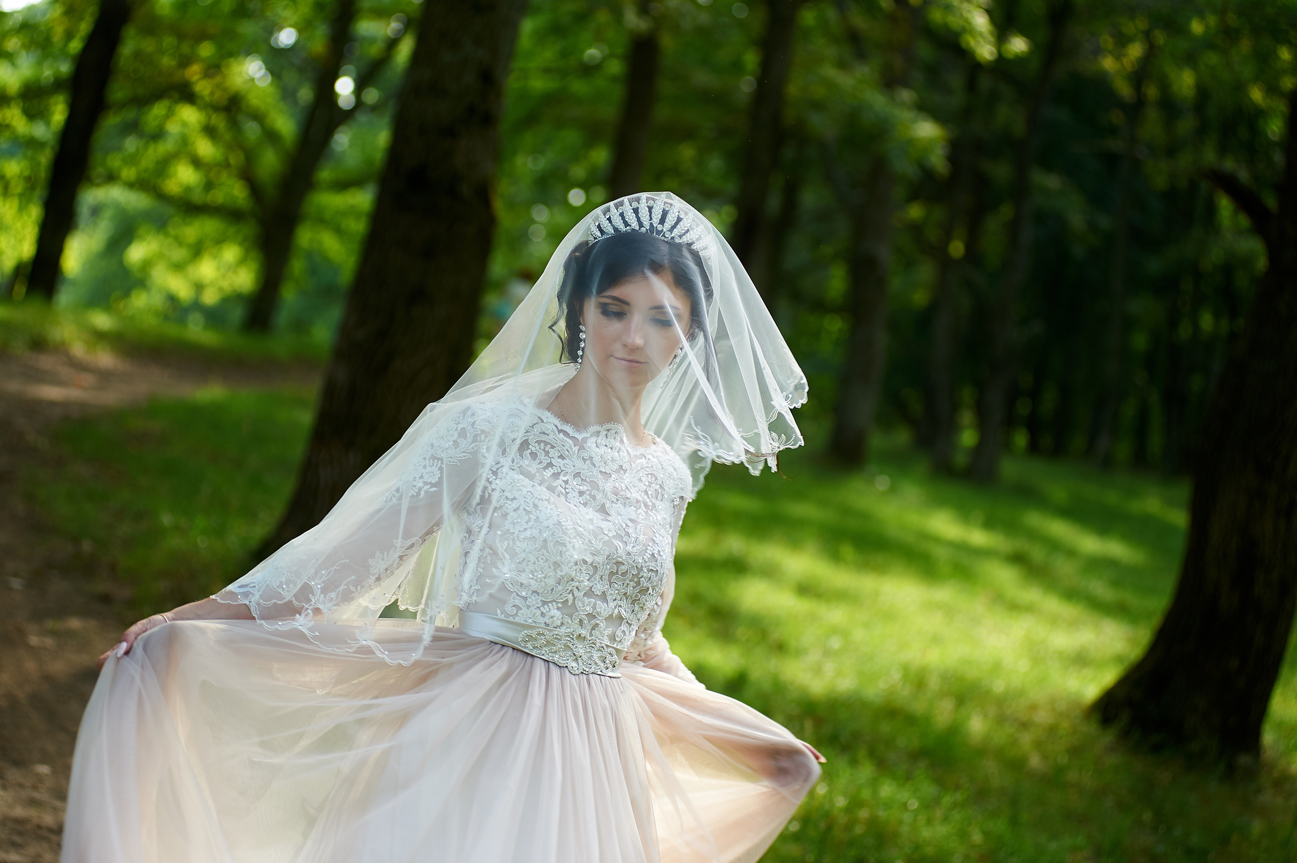 Свадебная фотосессия в дендрарии города Дзержинск