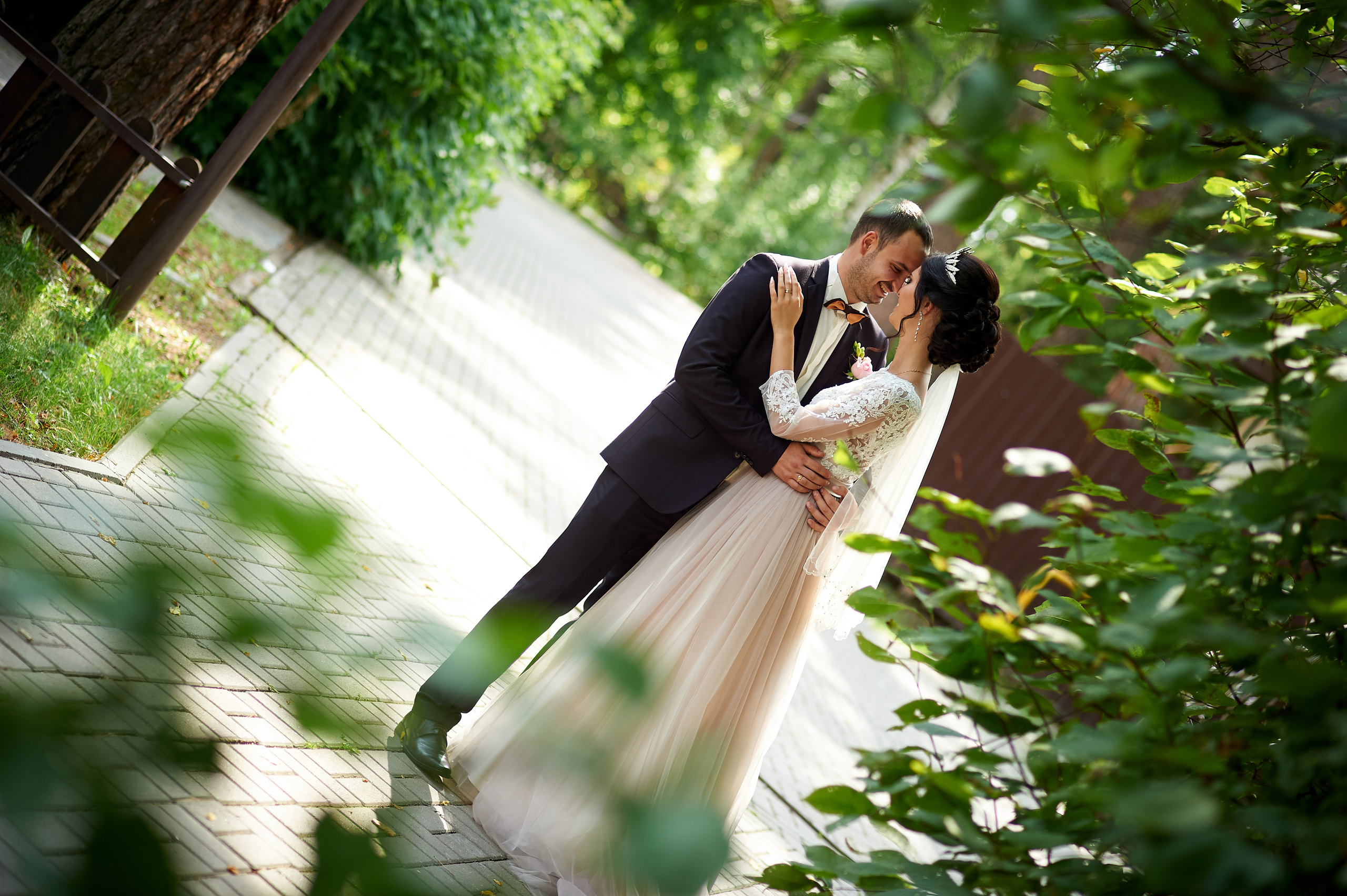 Свадебная фотосессия в дендрарии города Дзержинск