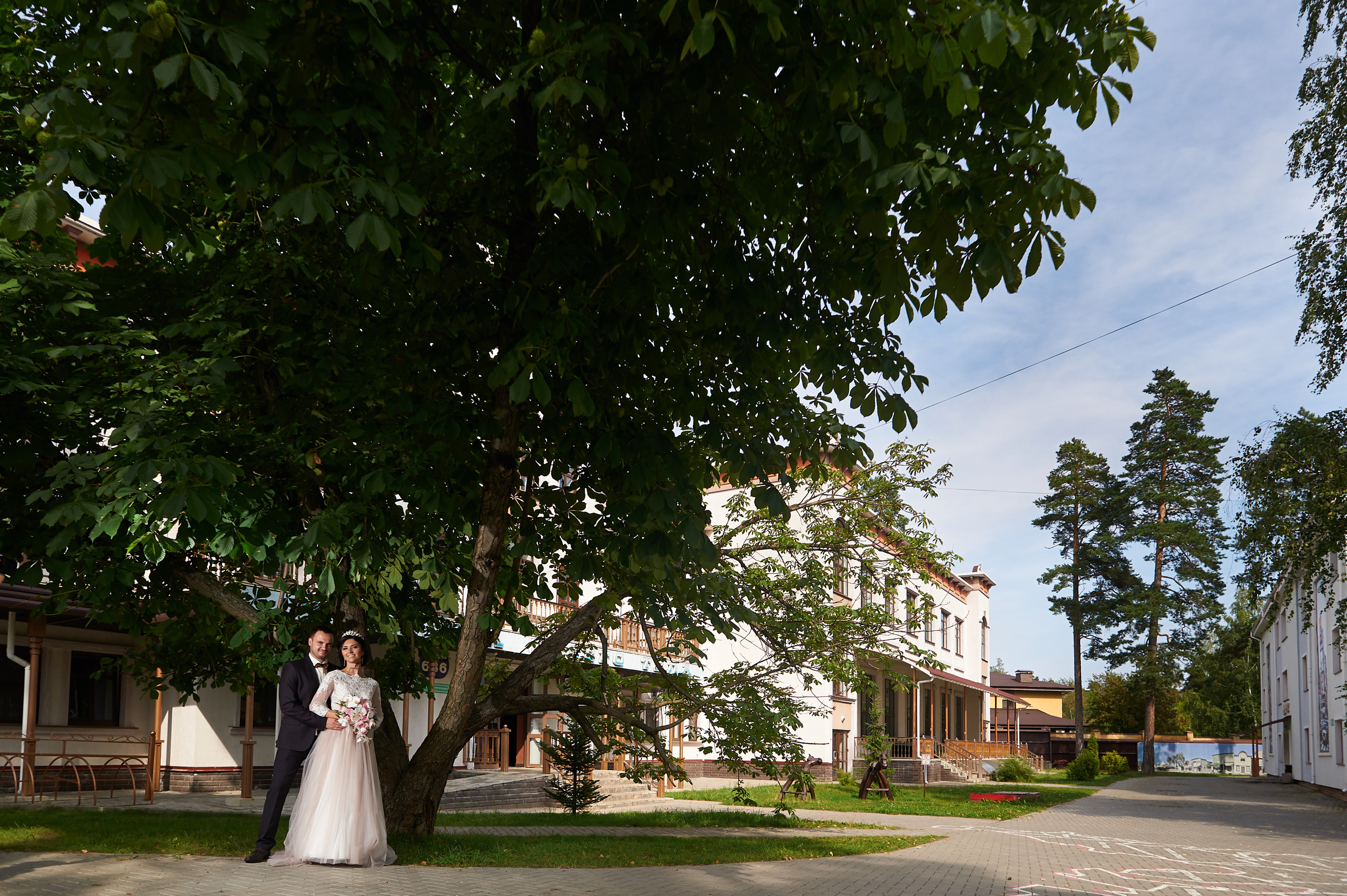 Свадебная фотосессия в дендрарии города Дзержинск