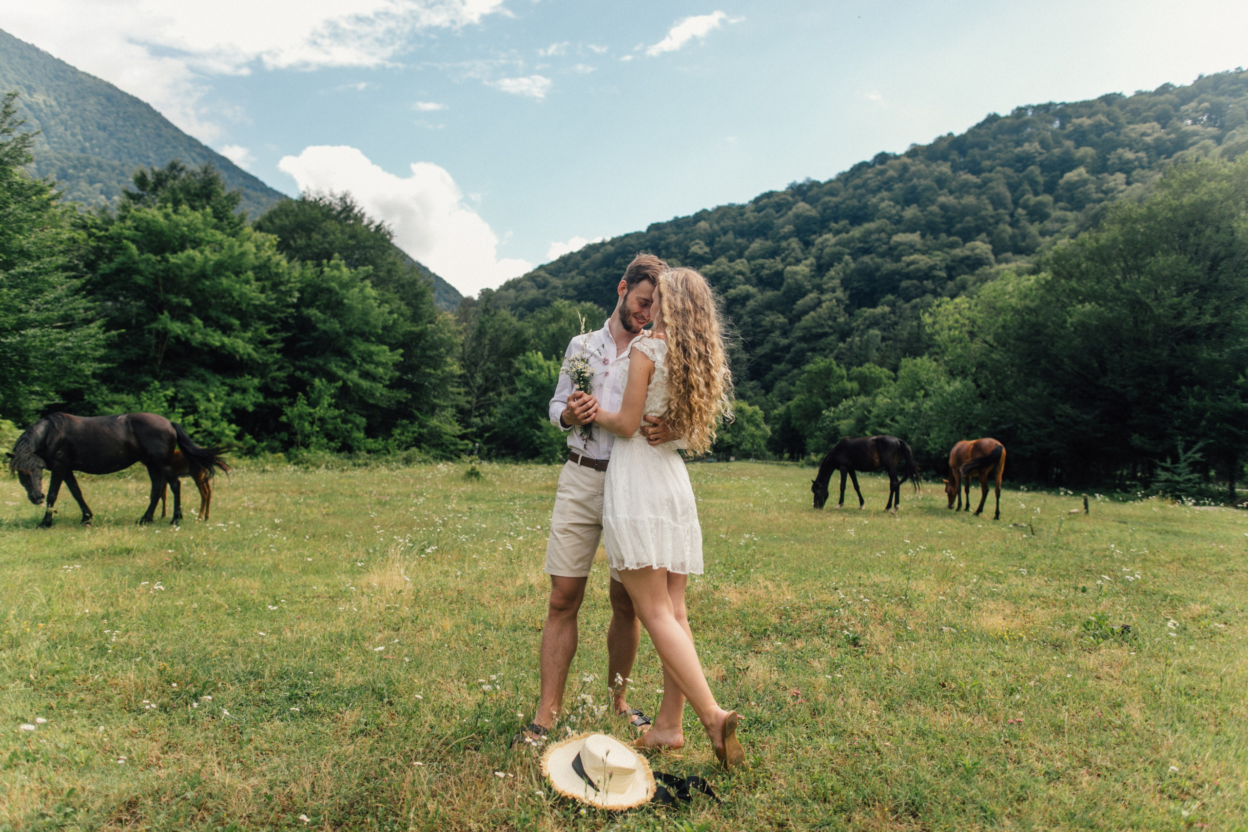 Рица Катер Луга 20т. RetroChic Фото