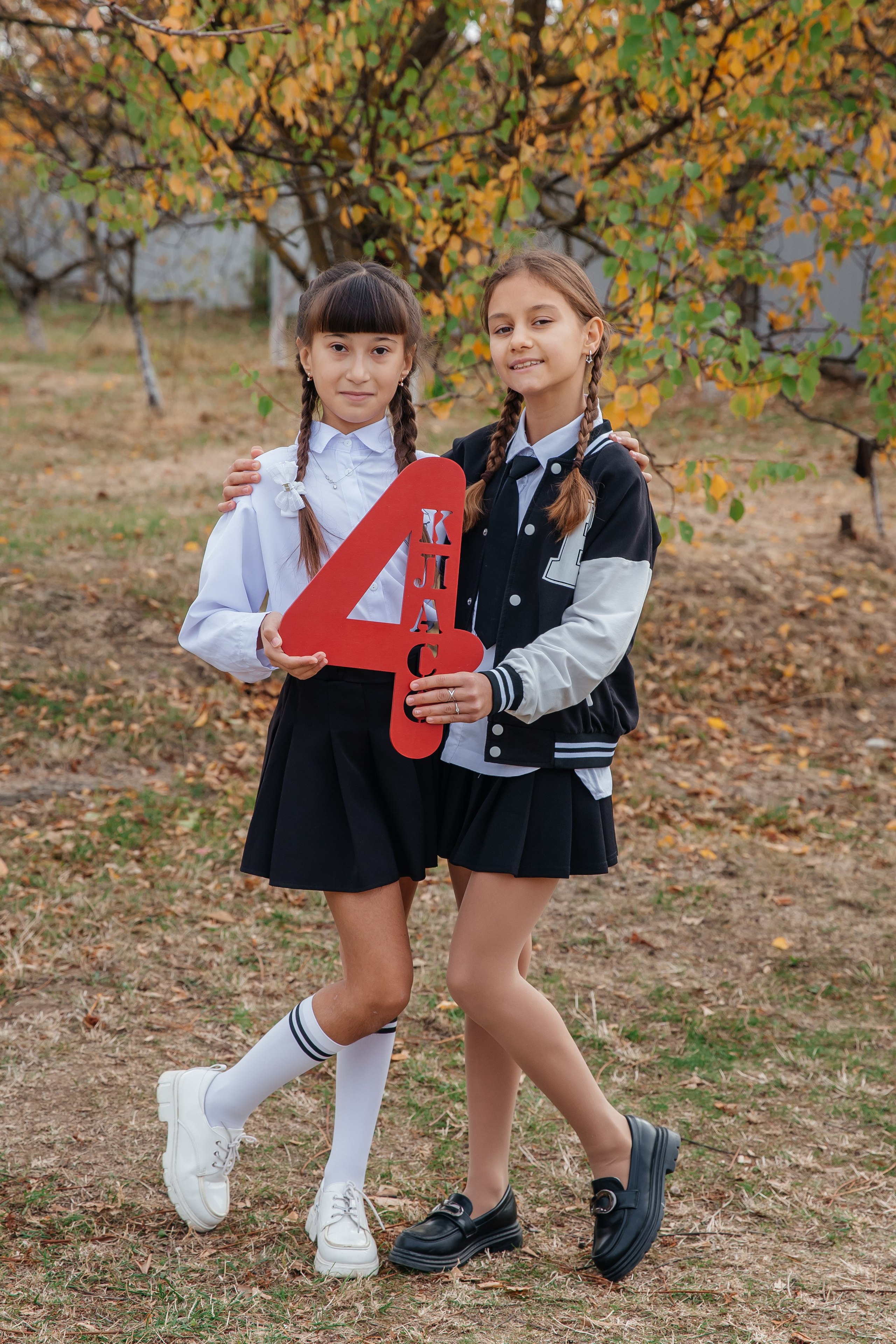 Фотосессия в начальной школе Крымск. Фотограф Любава Колесник. Выпускные альбомы в Крымском районе