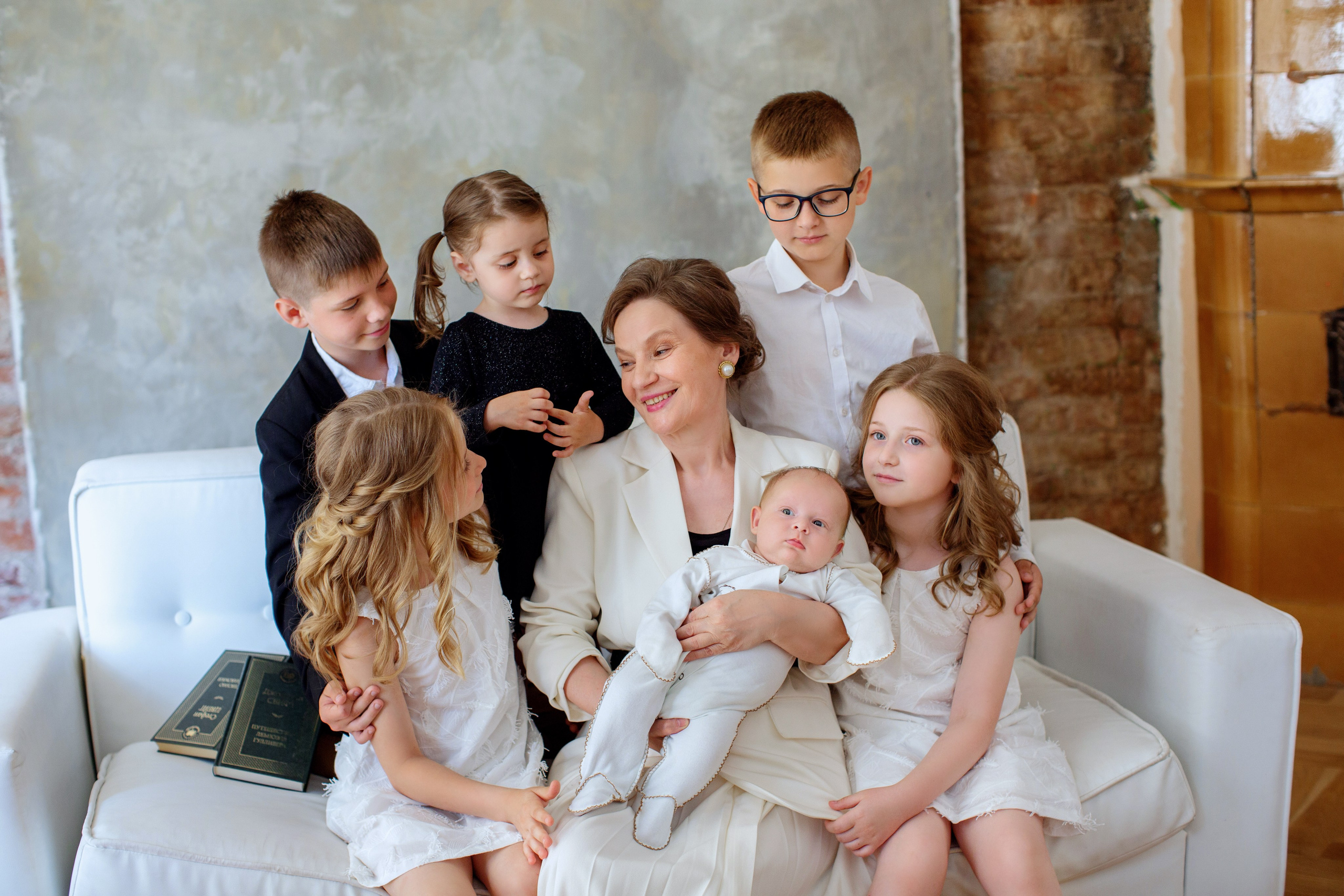 Семейная фотосессия в студии и дома Спб портфолио Насти Околот