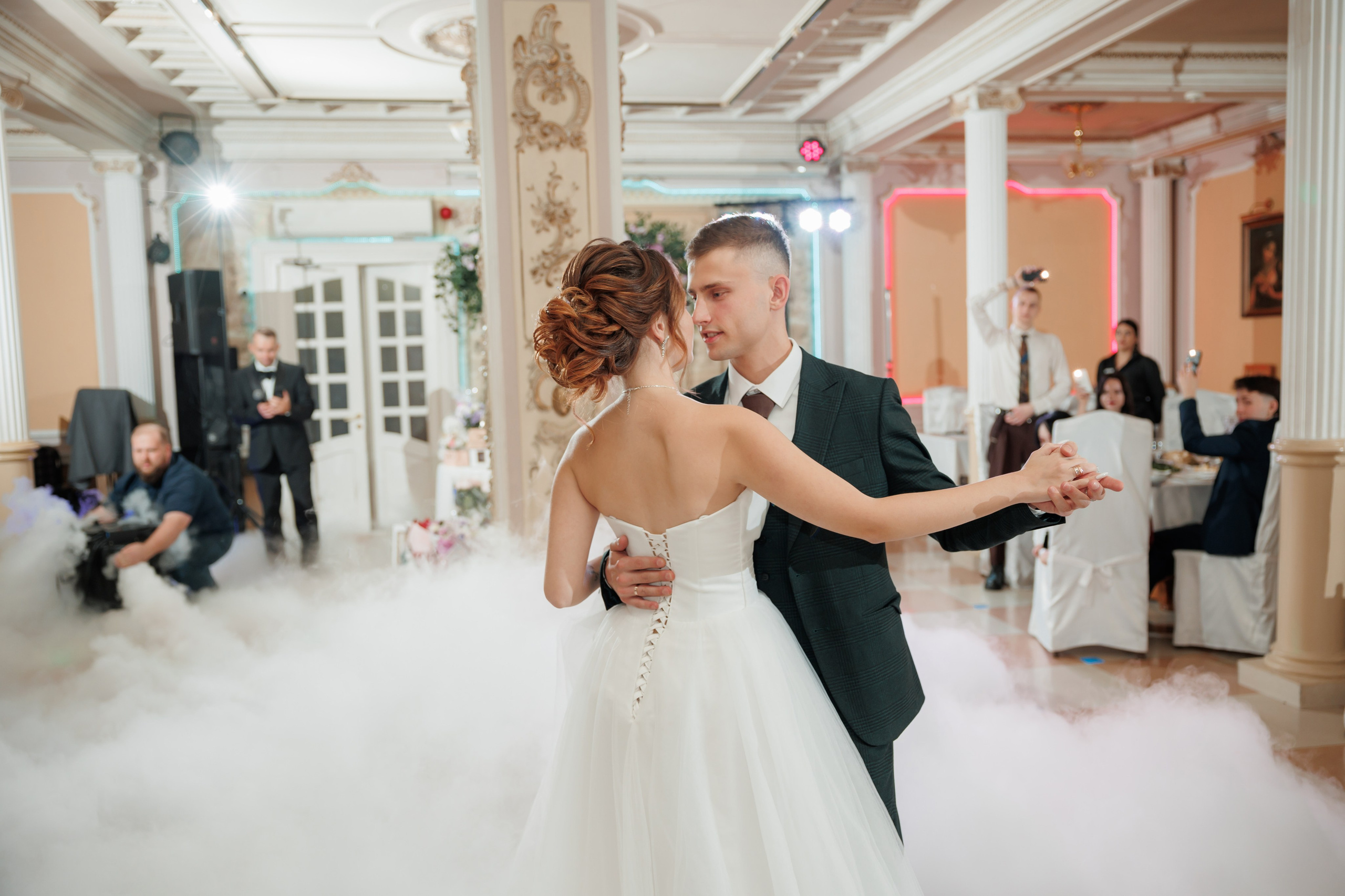 Константин и Дарья, ЗАГС ВДНХ, отель Soluxe, ресторан «Антик». Свадебный и репортажный фотограф (Москва, Королев и другие)