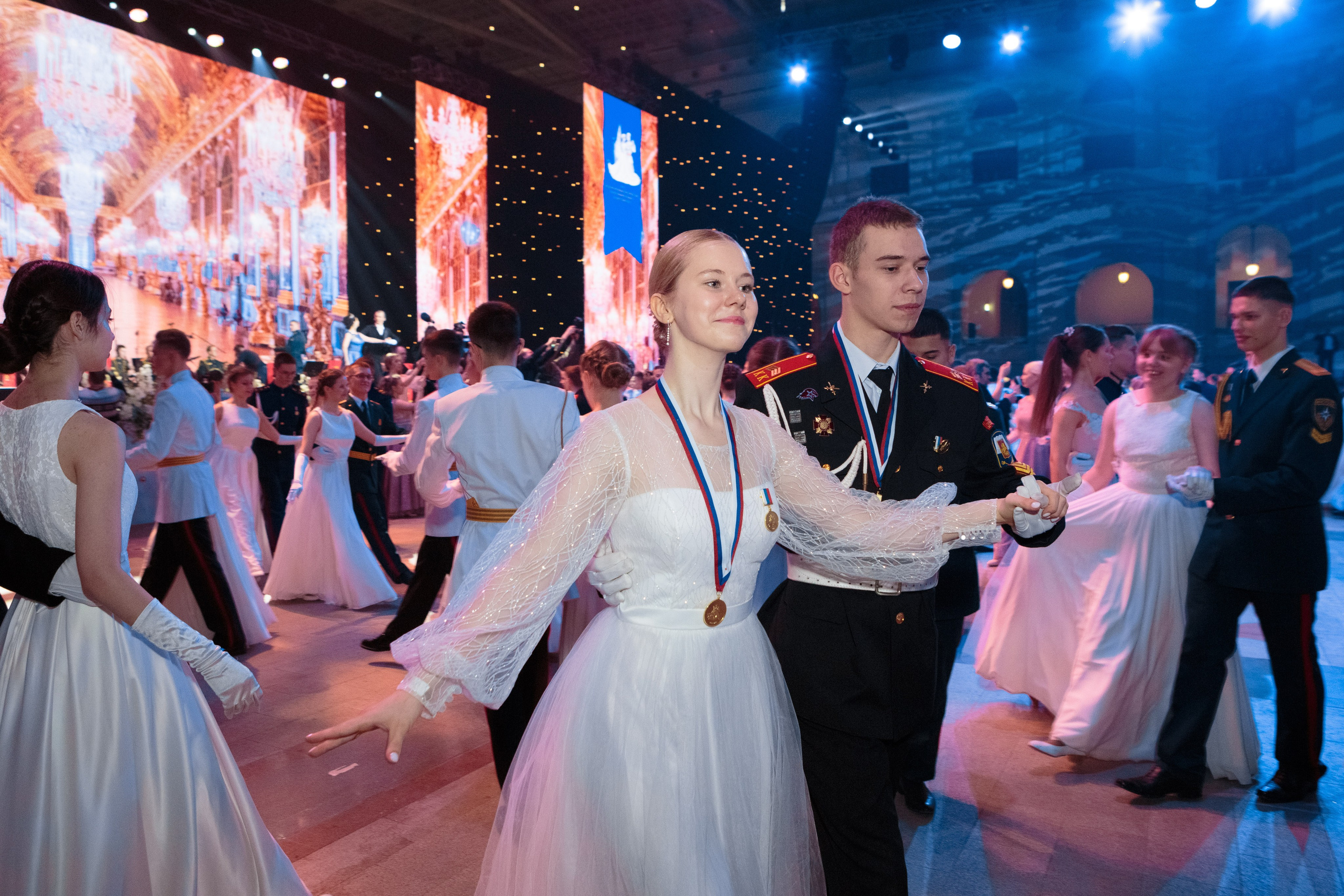 VIII «Международный Кремлёвский Благотворительный Кадетский Бал». Рекламный, предметный, репортажный, семейный фотограф и художник в Москве