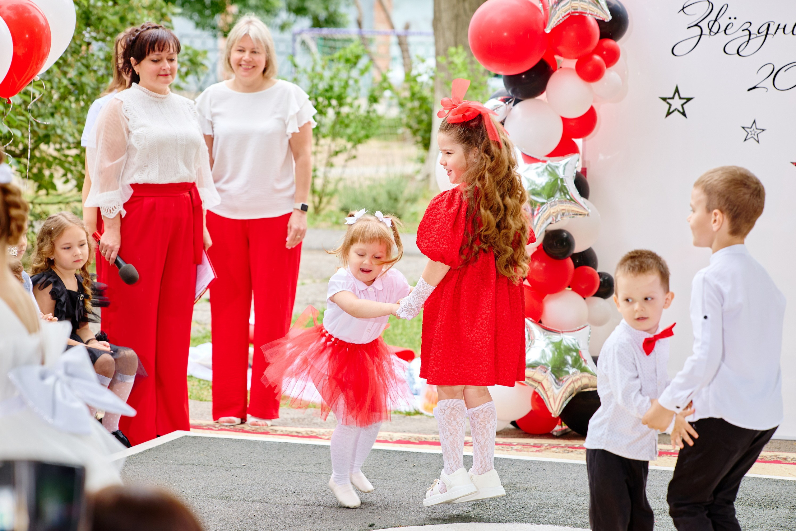 Выпускной 45 сад. Фотограф Выпускные альбомы Таганрог Сергей Коробченко