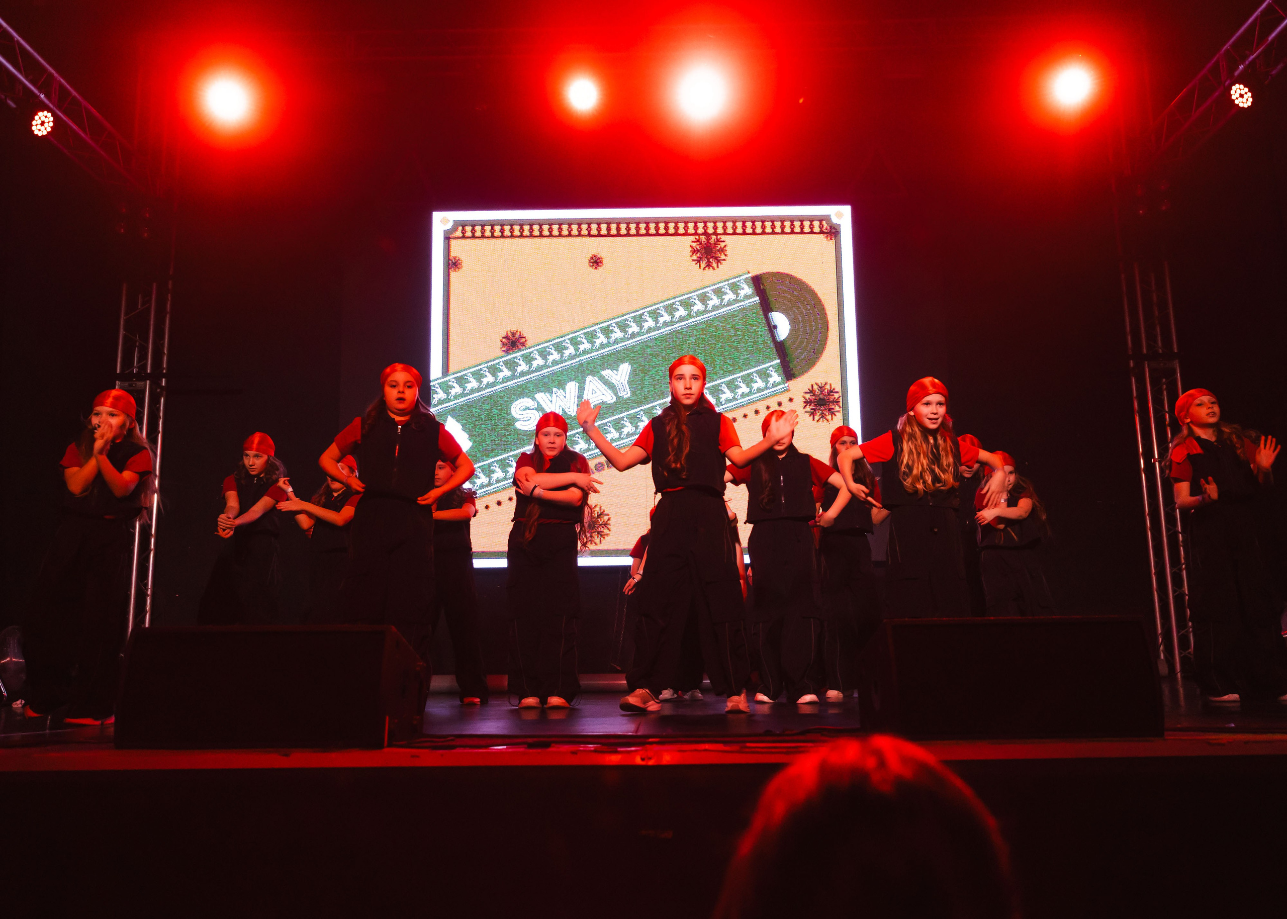 21.12.2025 Новогодняя Тусовка Non Stop. ФОТОГРАФ ВИНОГРАДОВА ДАРЬЯ