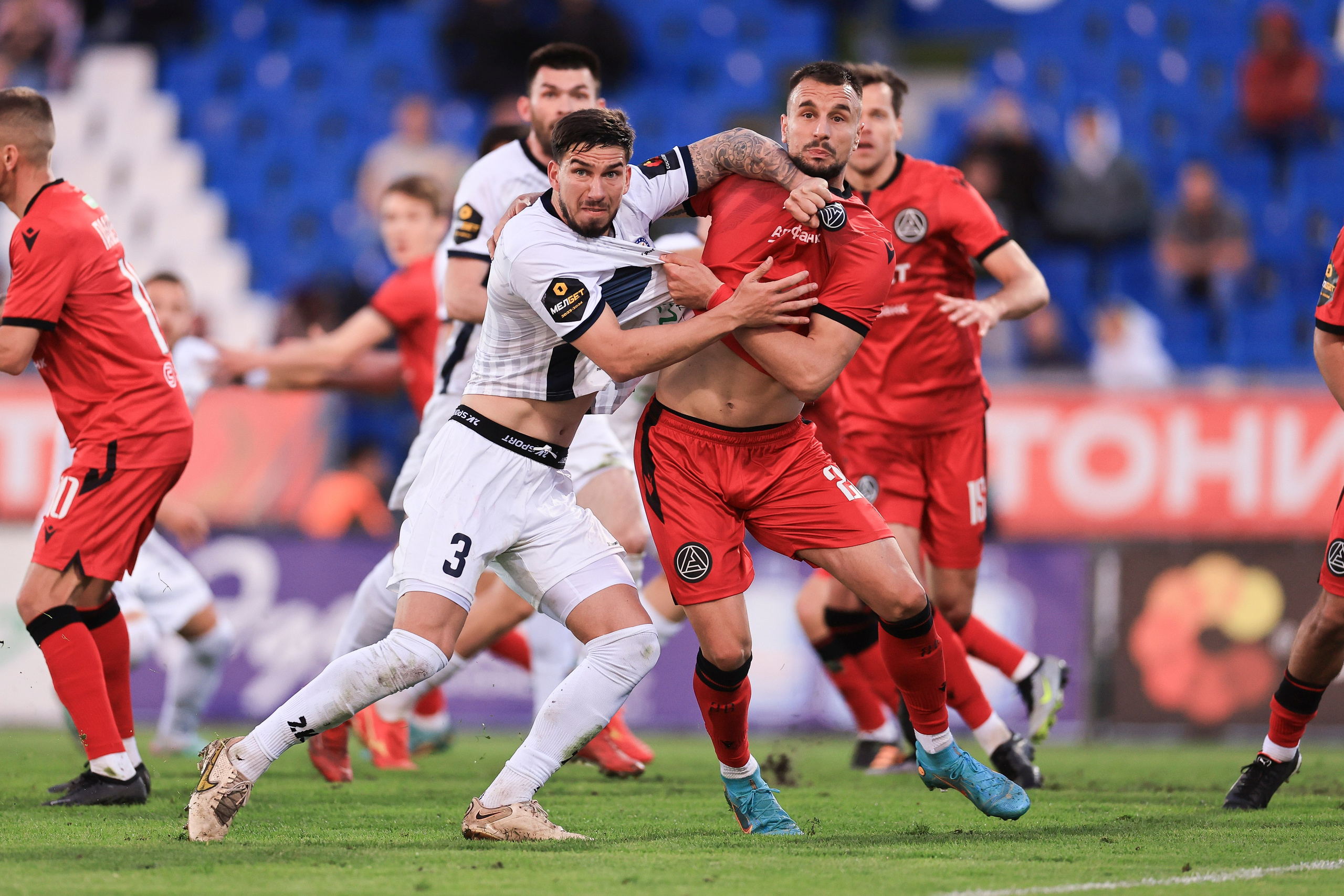 ФК Камаз — ФК Акрон. Спортивный репортажный фотограф Казань Нафис Сиразетдинов