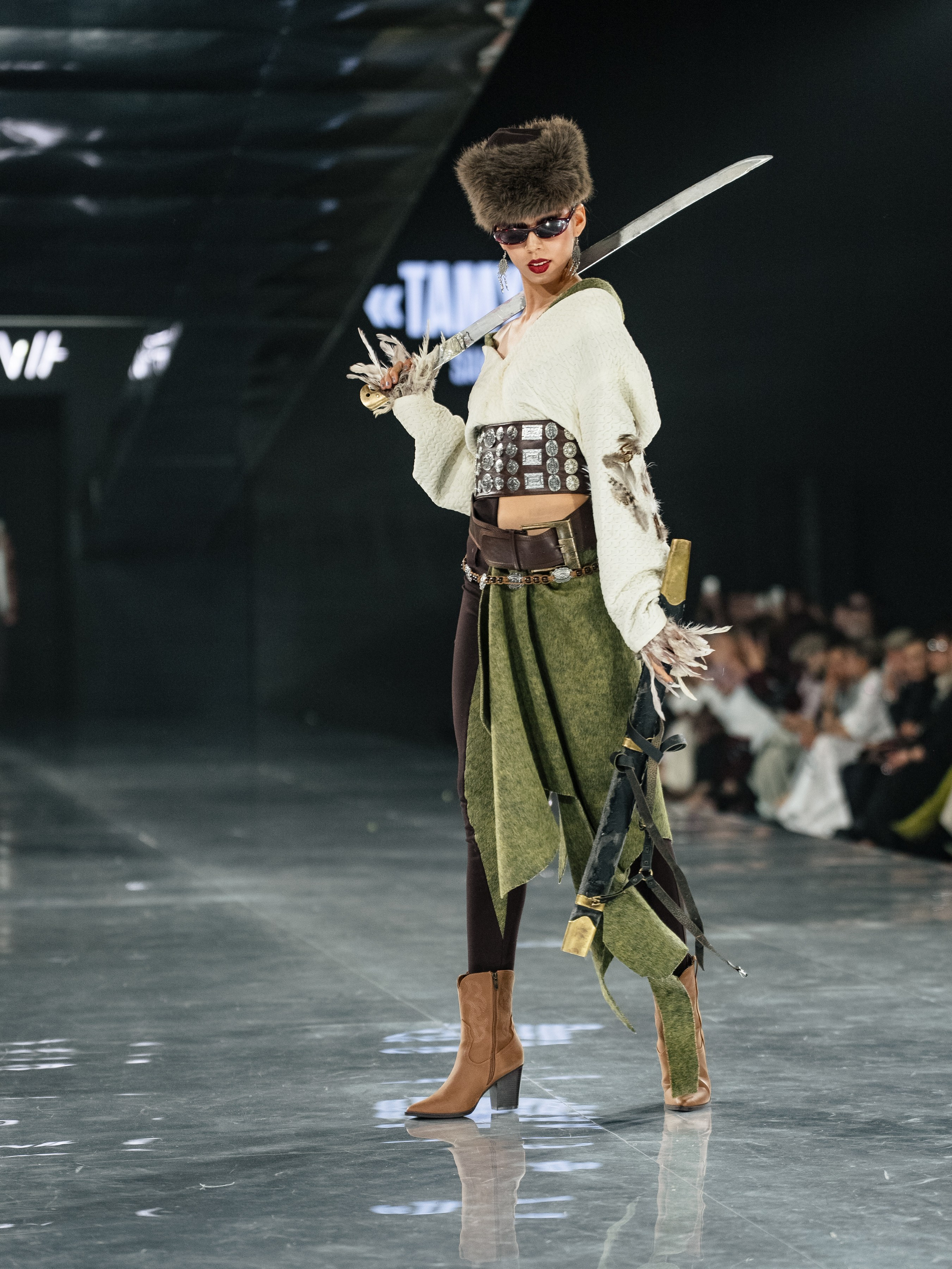 Visa Fashion Week SAKH. Сайт Алматинского НЮ АРТ, будуар и фэшн фотографа Дениса Карпенко