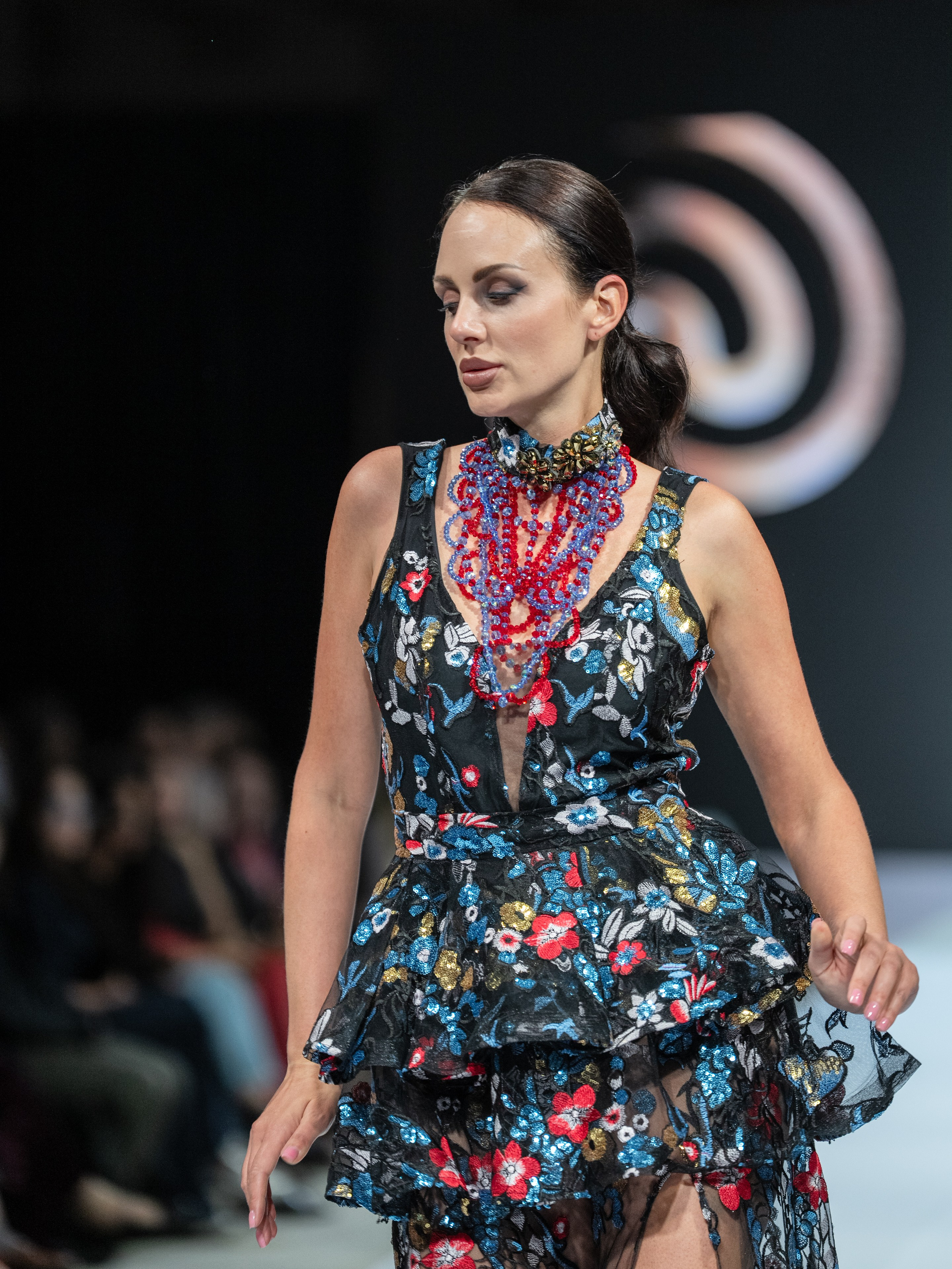 EURASIAN FASHION WEEK Rina Collection. Сайт Алматинского НЮ АРТ, будуар и фэшн фотографа Дениса Карпенко