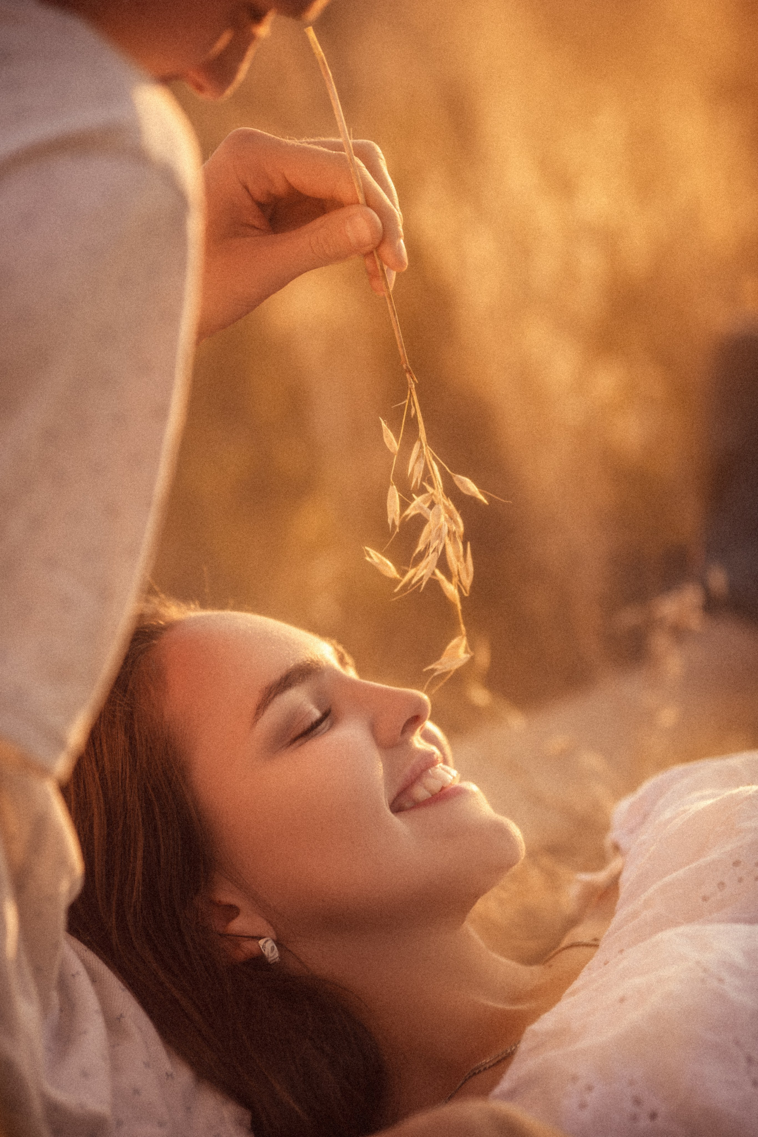 Фотосессия для влюбленных на природе в Москве. Профессиональный фотограф в Москве. Елена Шуваева