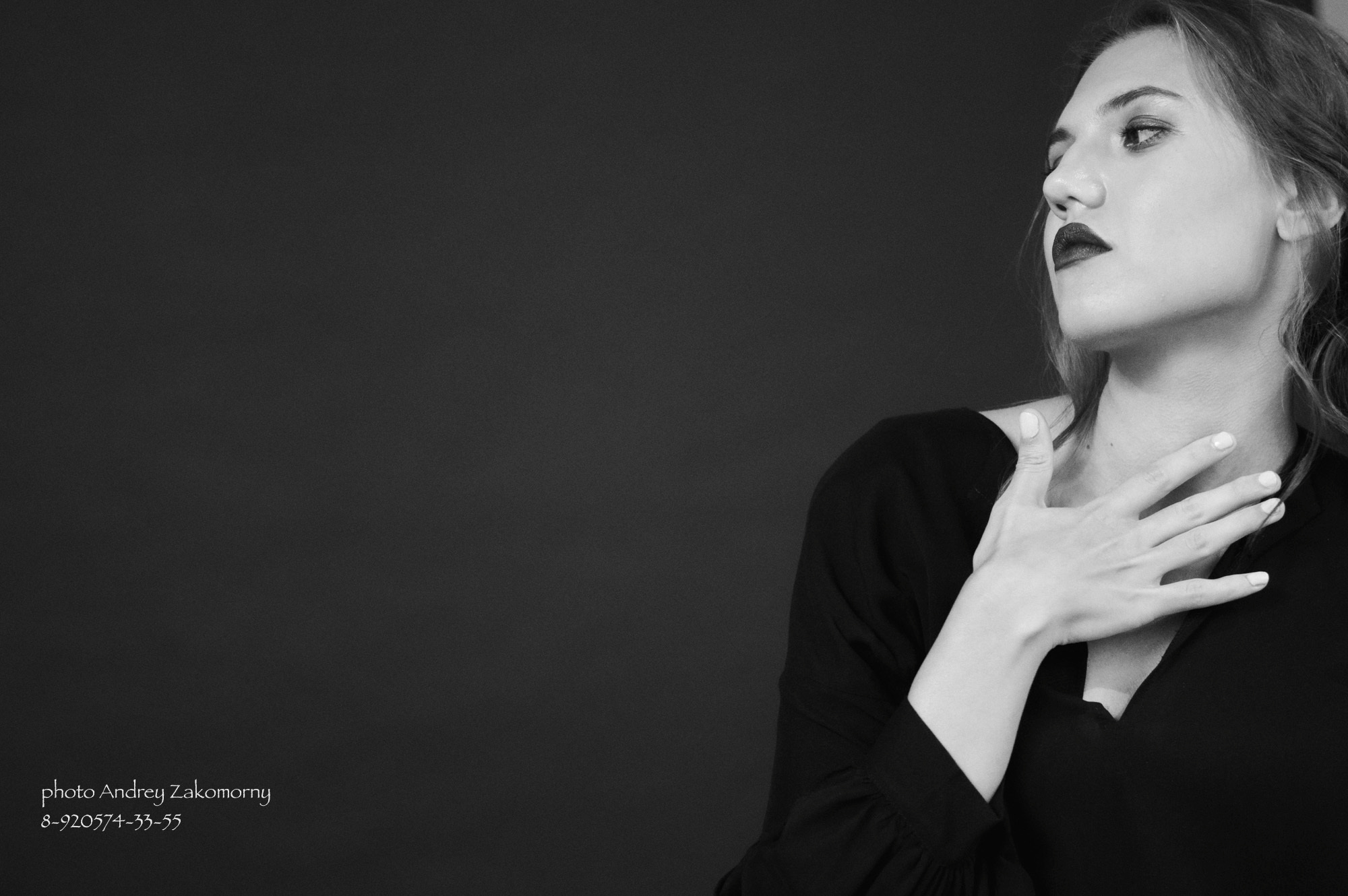 Сессия в студийных локациях, Фотосессия в помещении и в студии, красивая девушка в студийной обстановке, красота и фотосессия в студии.