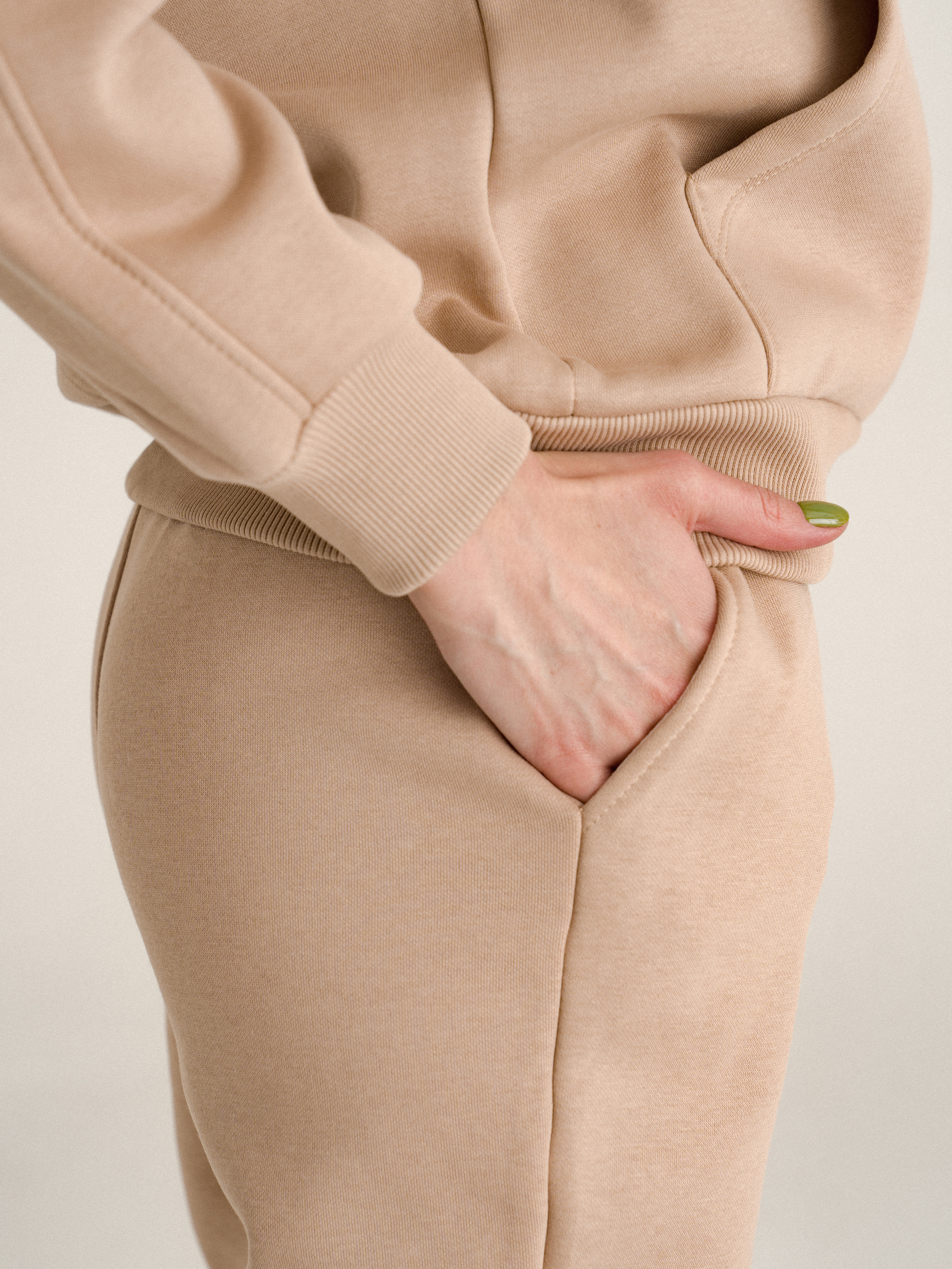 Рекламная съёмка коллекции одежды для Wildberries. Портретный, семейный и свадебный фотограф в Курске Роман Сазонов