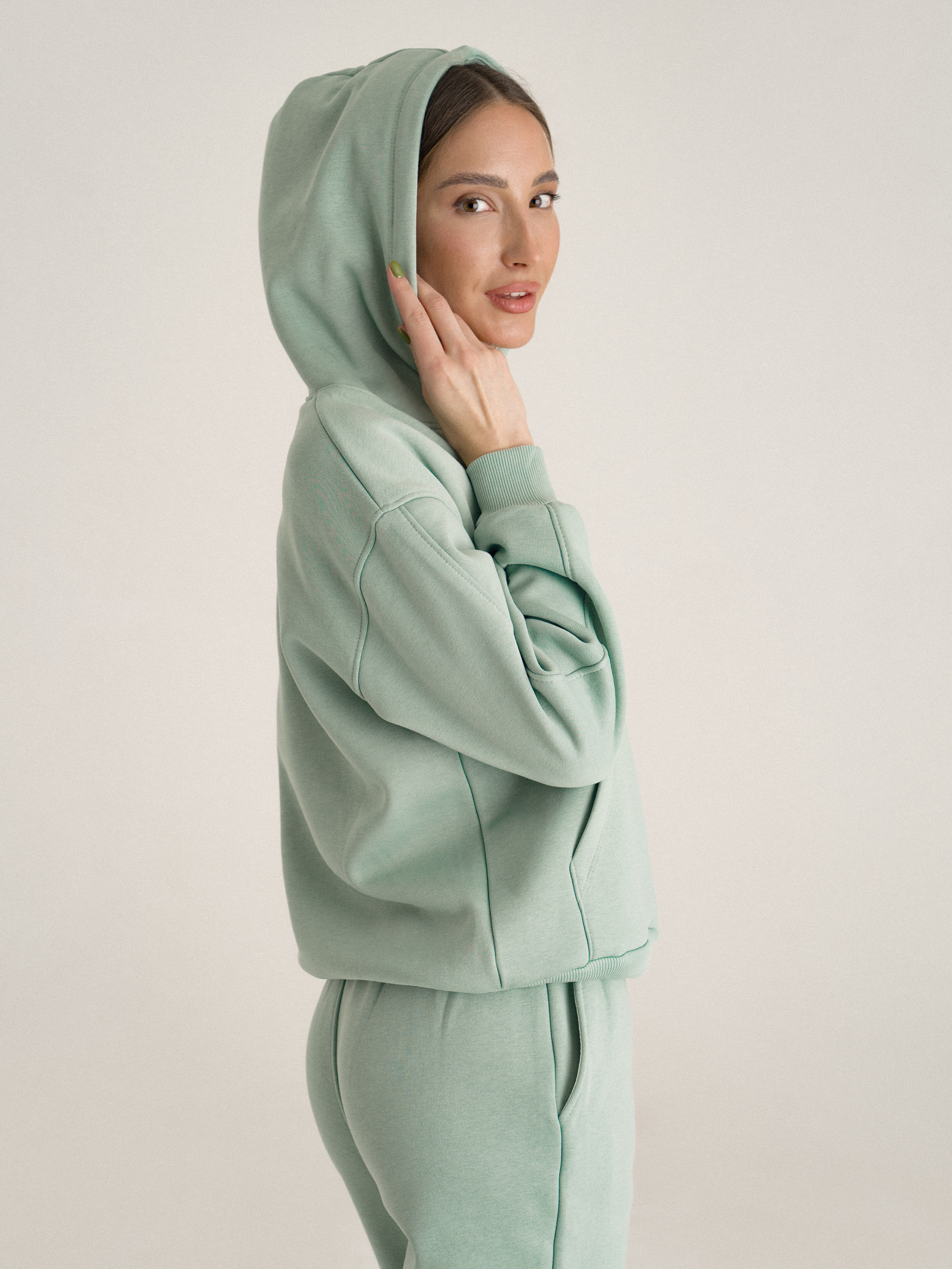 Рекламная съёмка коллекции одежды для Wildberries. Портретный, семейный и свадебный фотограф в Курске Роман Сазонов