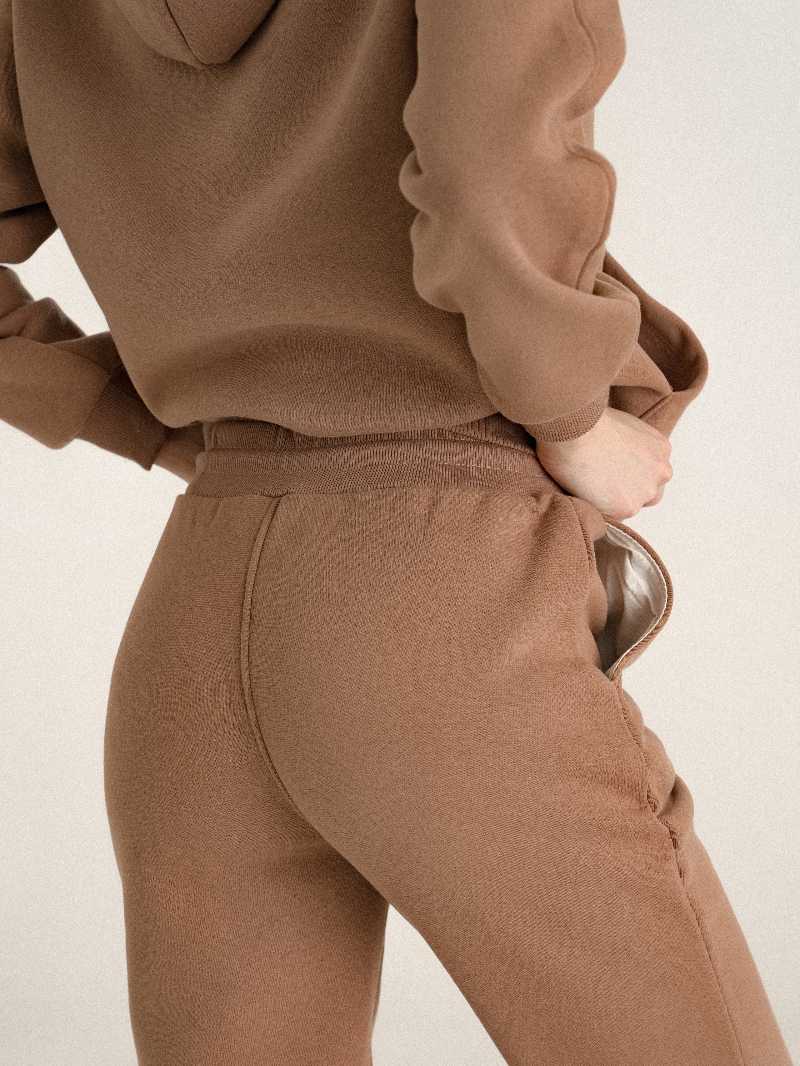 Рекламная съёмка коллекции одежды для Wildberries. Портретный, семейный и свадебный фотограф в Курске Роман Сазонов