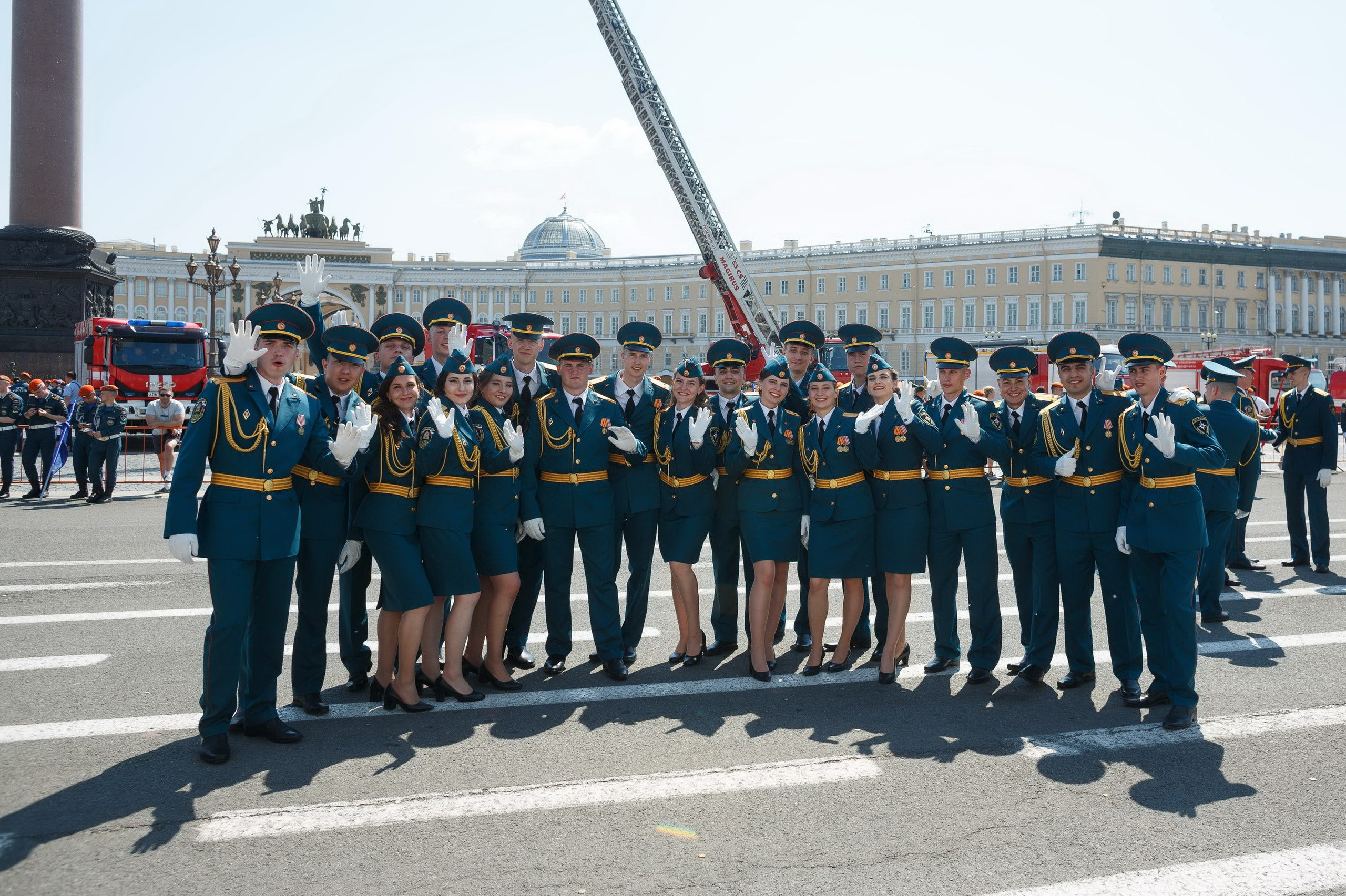 Выпуск офицеров СПб УГПС МЧС России. Свадебный фотограф Игорь Брундасов 8PHOTO на свадьбу венчание загс СПб