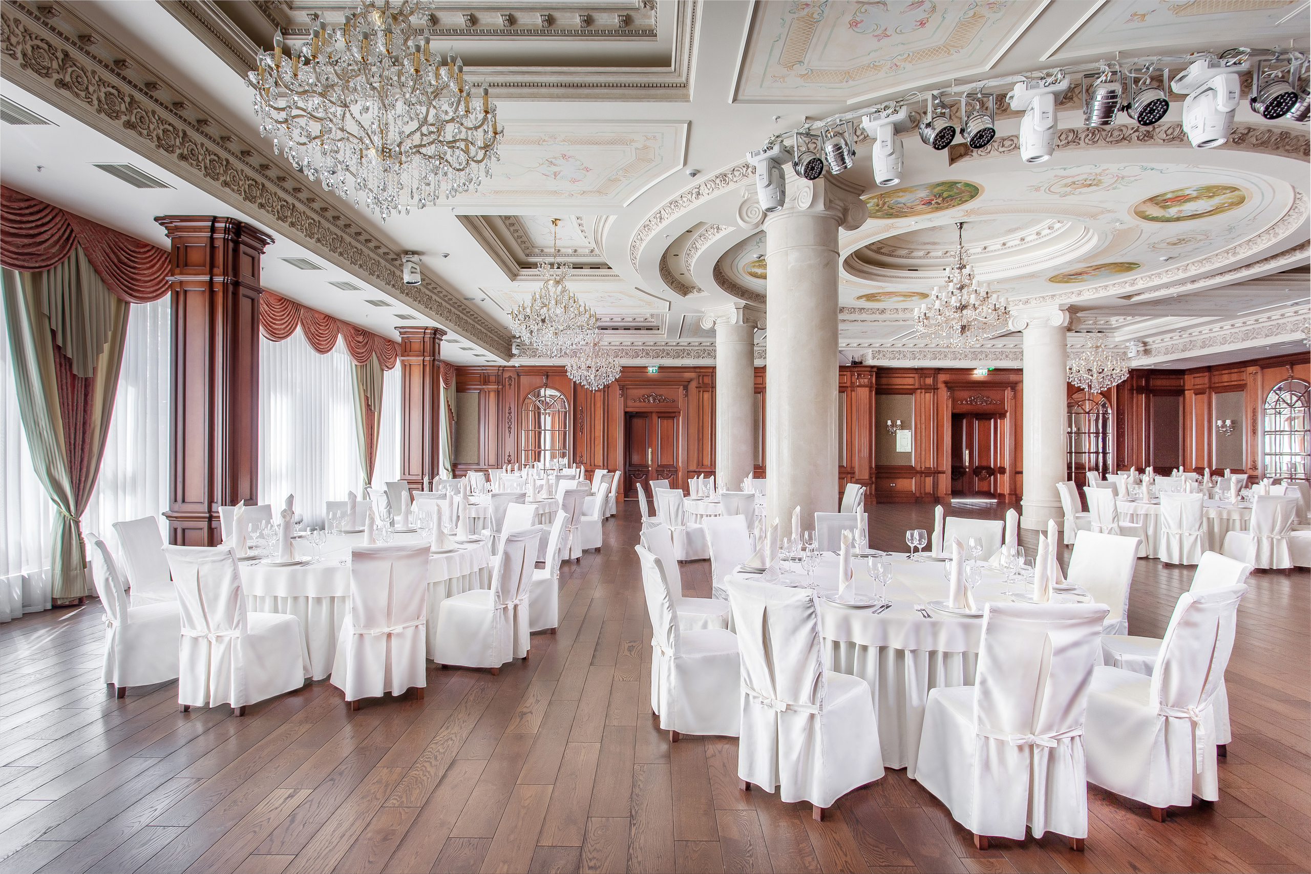 Рестораны, банкетные залы. Интерьерный фотограф Краснодар: профессионально по доступным ценам