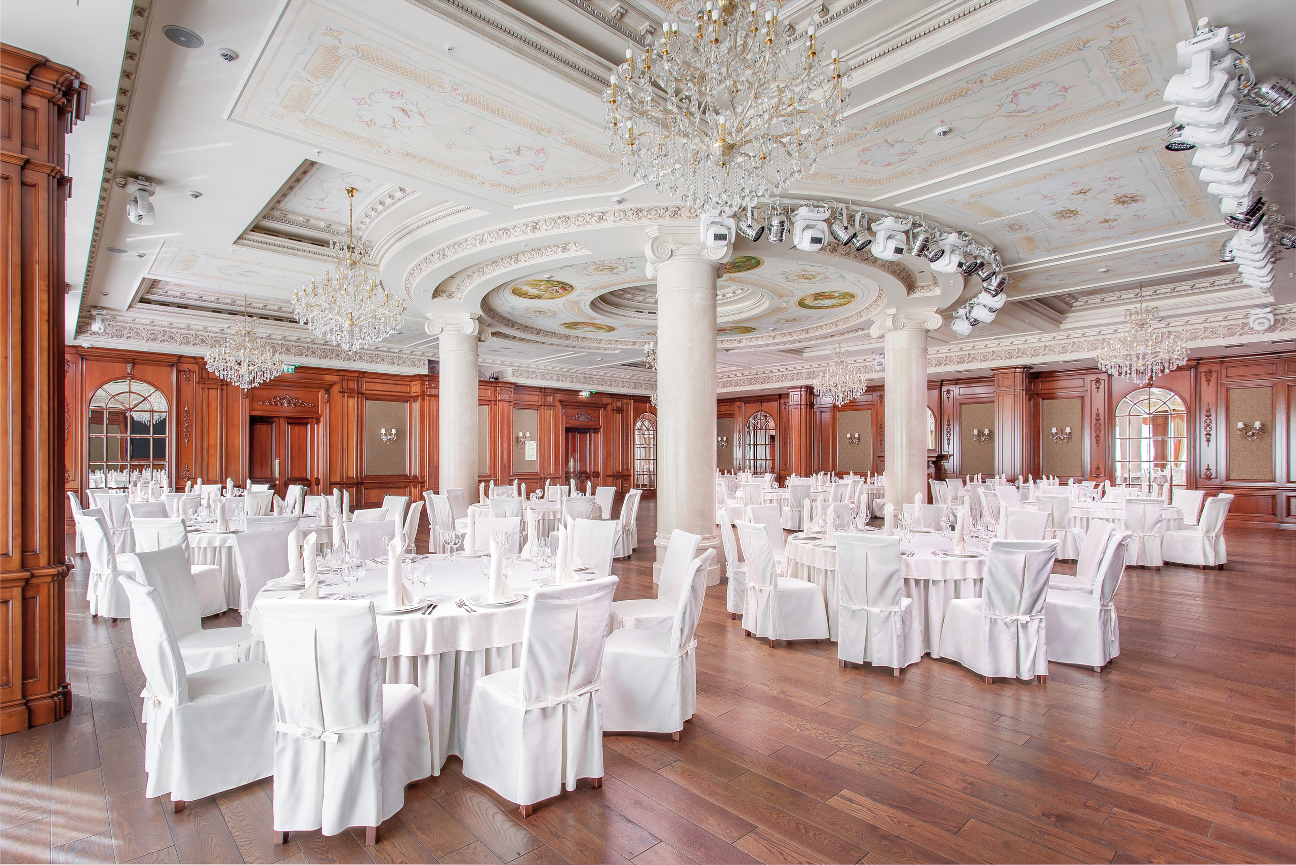 Рестораны, банкетные залы. Интерьерный фотограф Краснодар: профессионально по доступным ценам