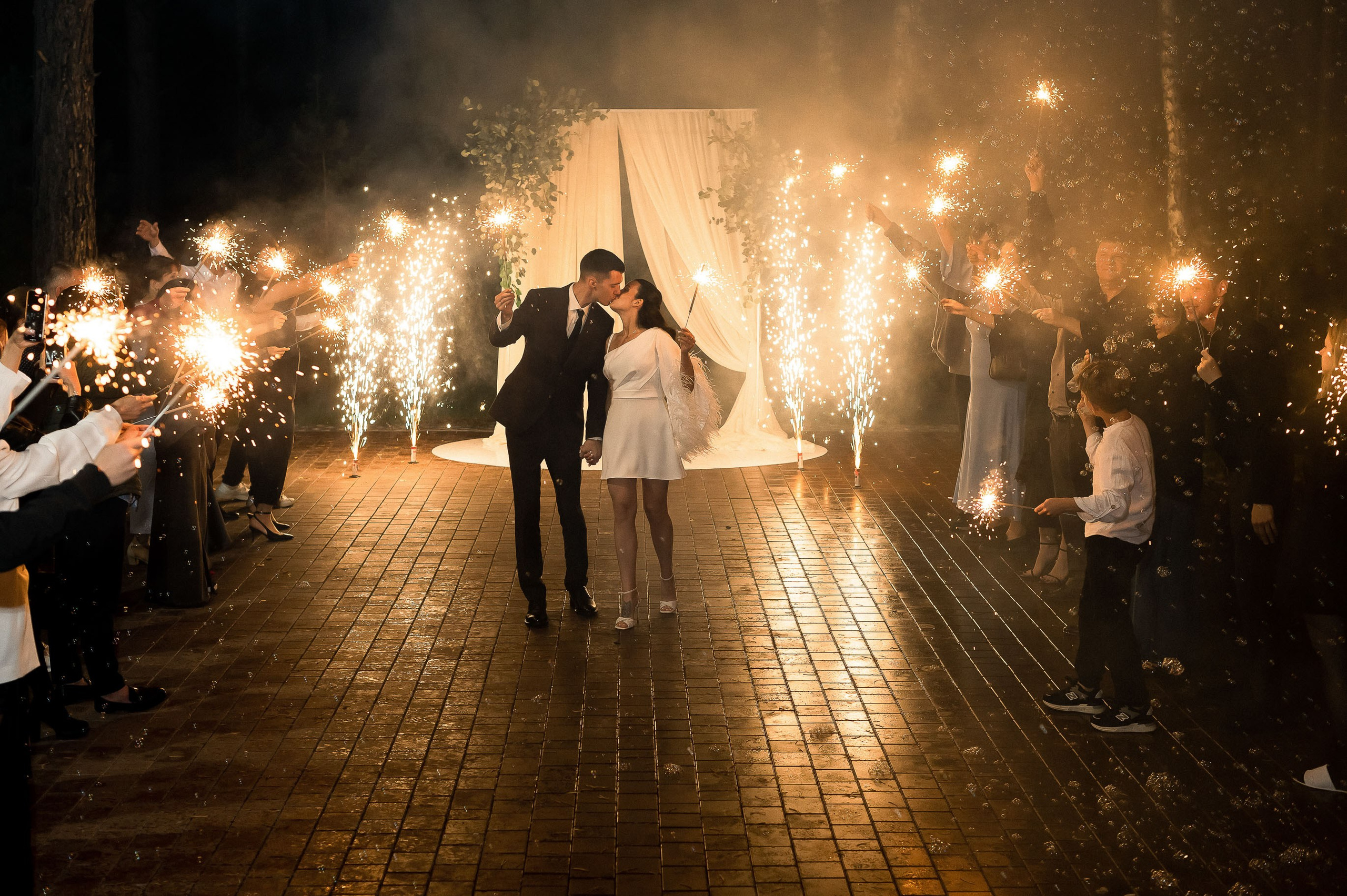 «Вечность начинается сейчас». Евгений Нисковских — свадебный и репортажный фотограф в Тюмени