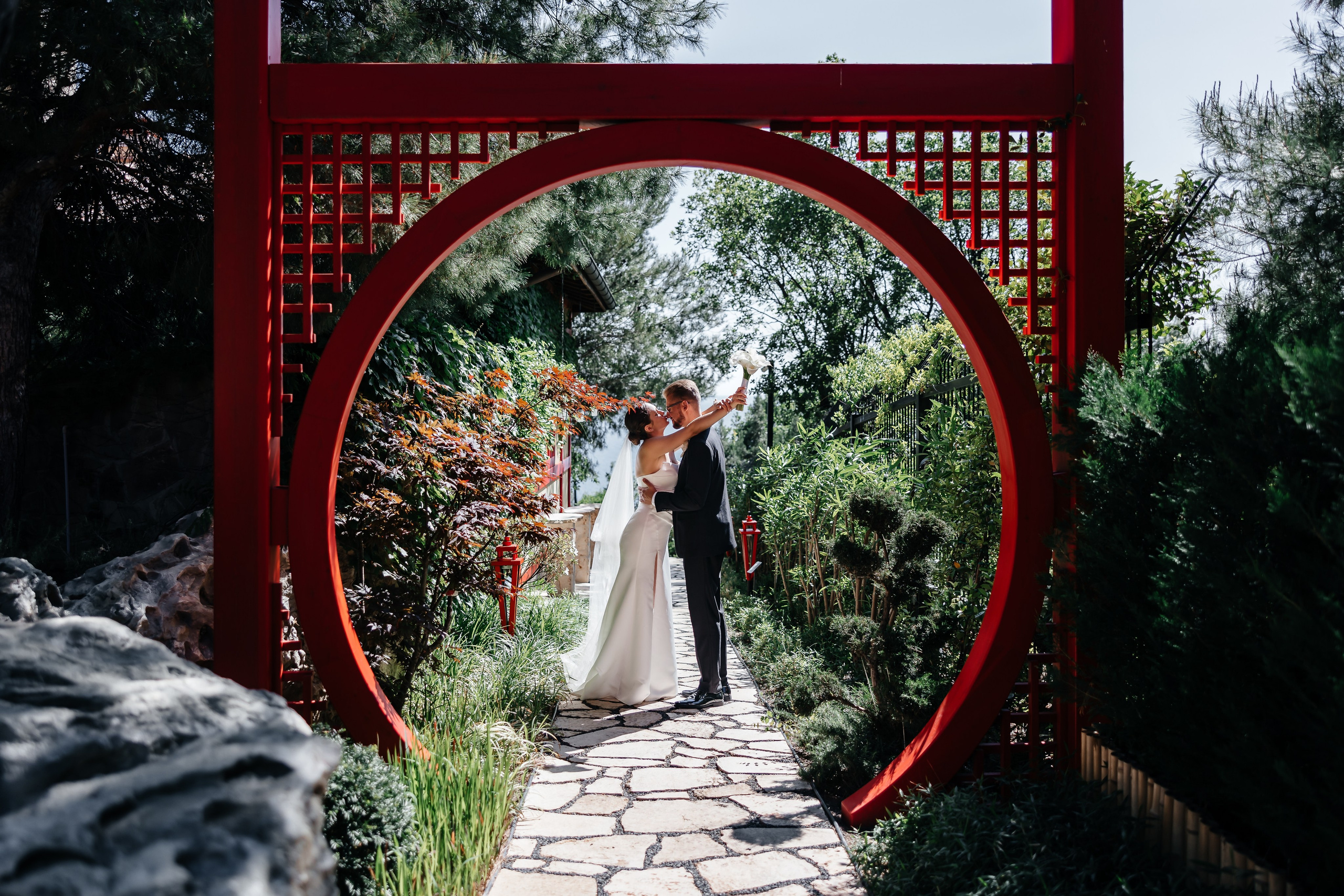 Анонс свадьбы Иры и Никиты. Прогулка в отеле Крымский Бриз. Свадебный фотограф в Крыму и Севастополе Ольга Баскакова