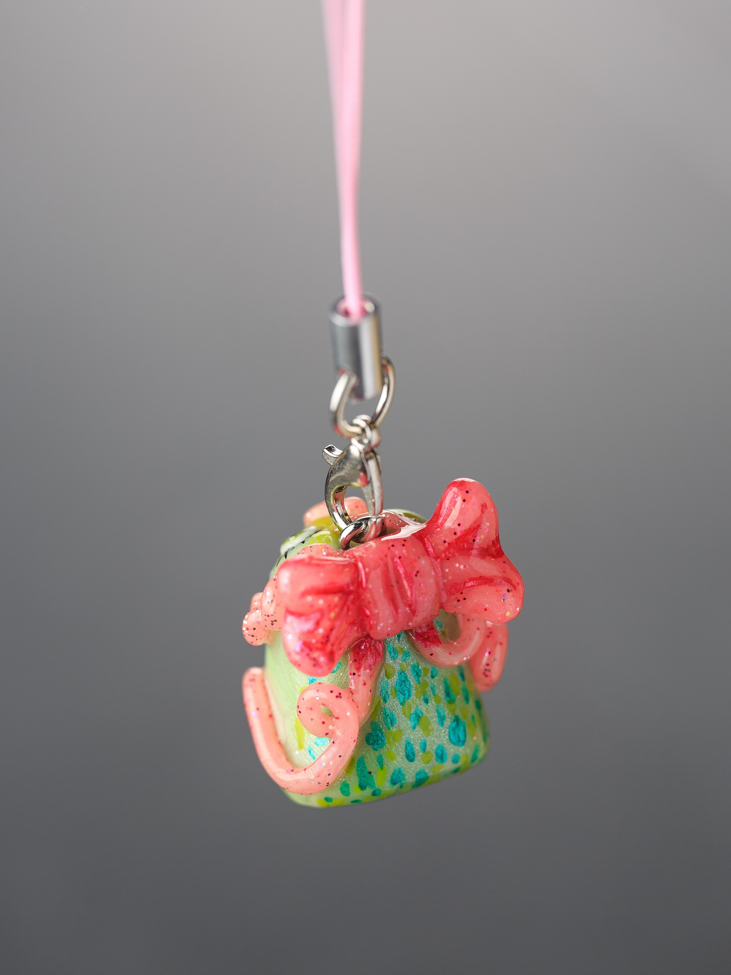 Кулоны и подвески. Творческая мастерская MimikaShop в г. Анапа