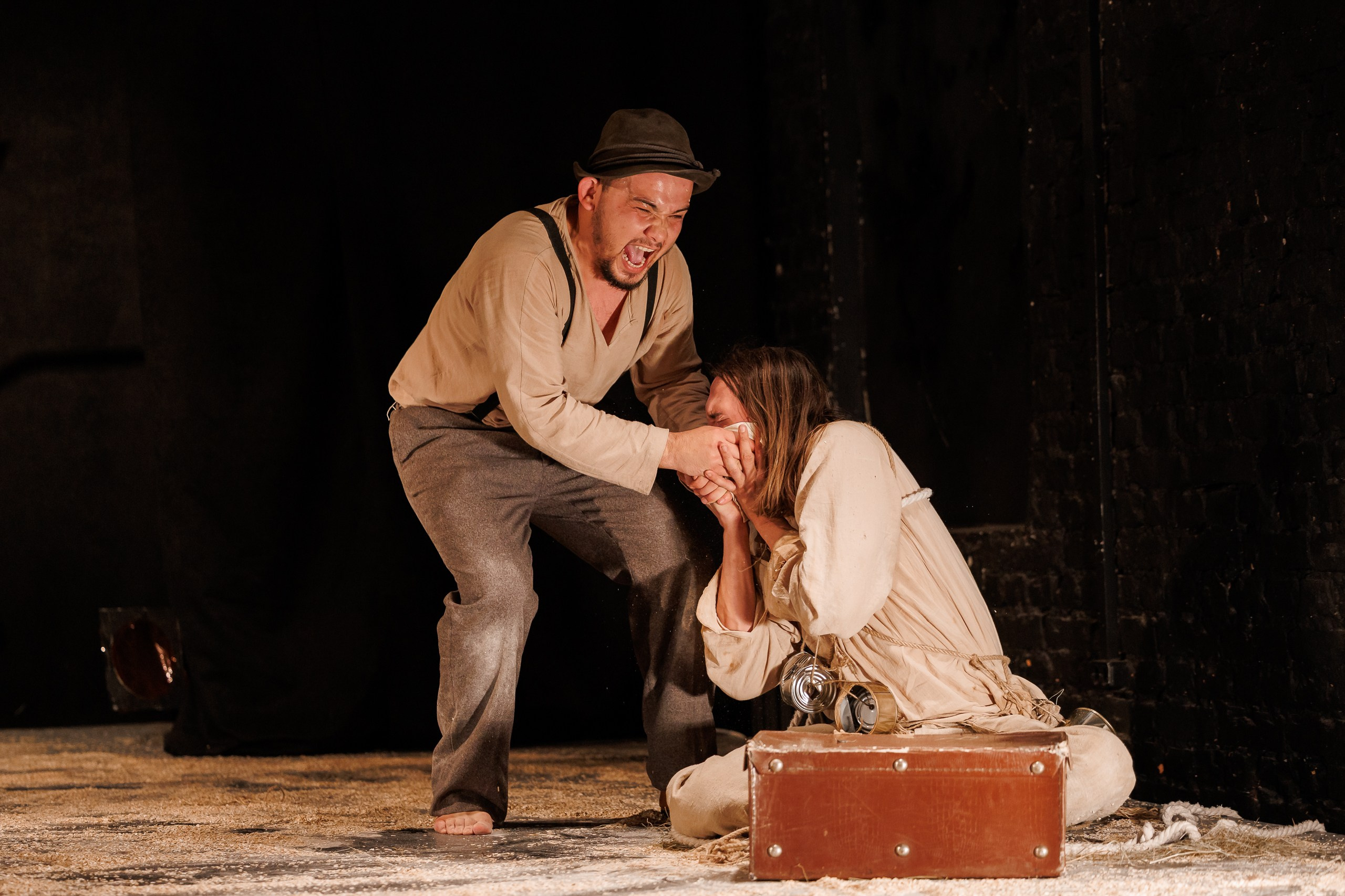 Спектакль «В ожидании Годо» от театра Д. Лица в СПб. Фотограф в Санкт-Петербурге — Сергей Петров