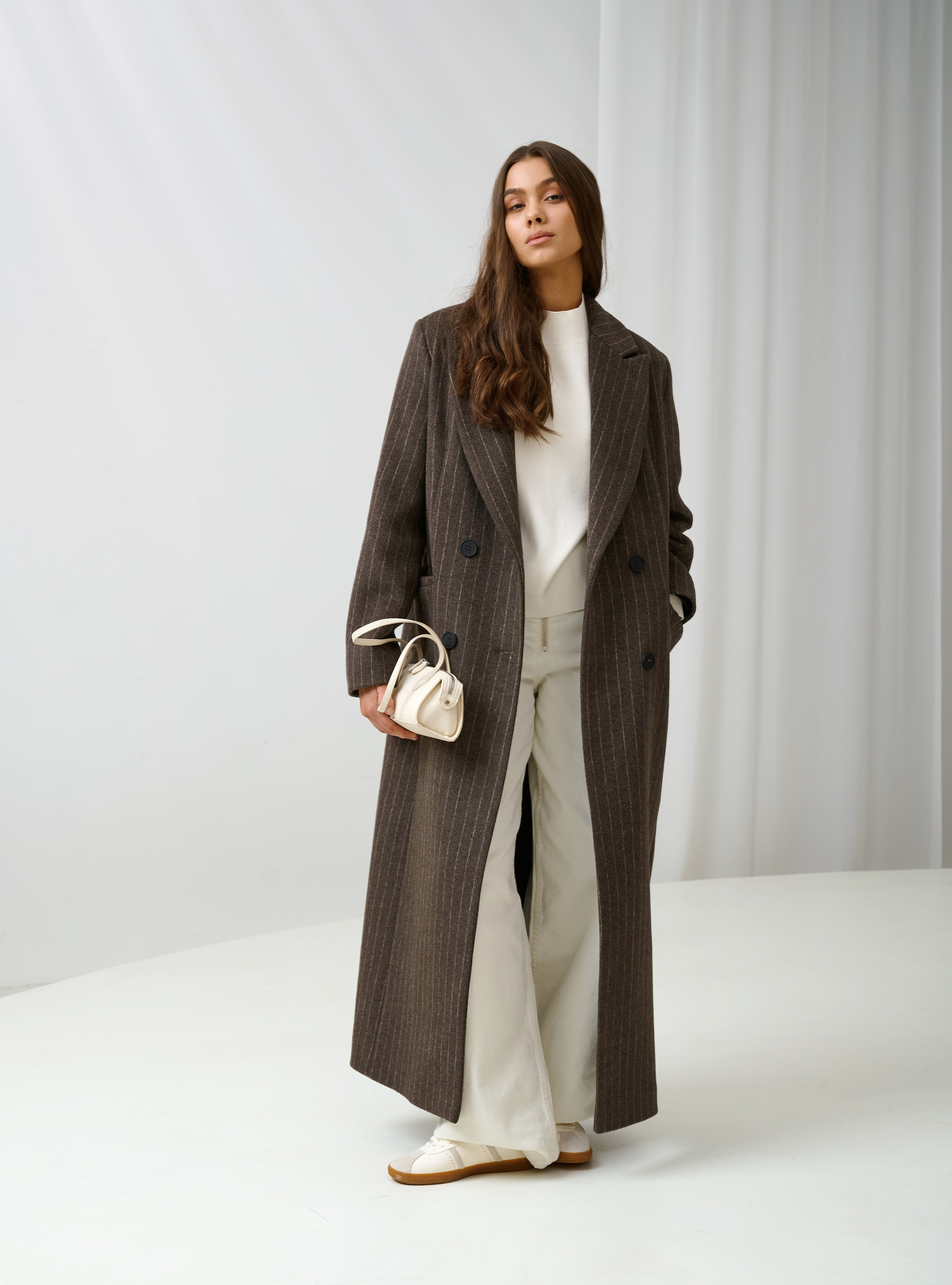 Лукбук для бренда верхней одежды Sheily. Fashion фотограф в Москве Ксения Чупрунова