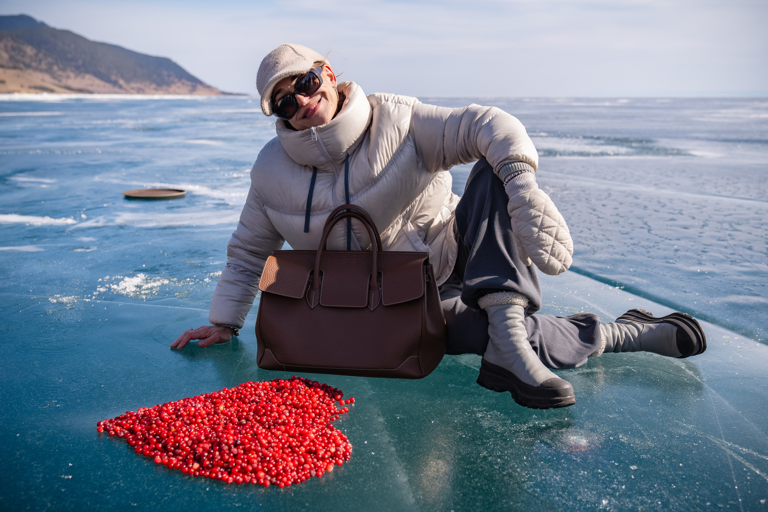 Байкал. Листвянка. Прогулка на Хивусах. Занимаюсь профессиональной фотографией и живу рядом с Байкалом. Работаю в разных жанрах