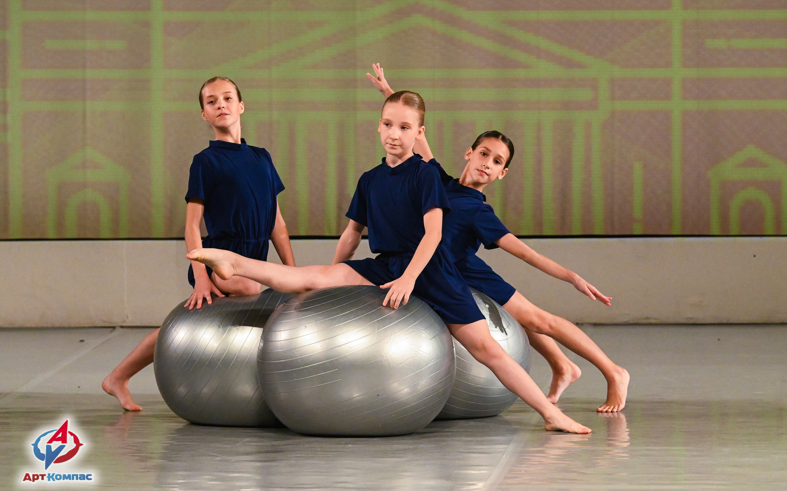 05.10.2025 Всероссийский фестиваль талантов «НЕВСКИЕ ВСТРЕЧИ» г. Санкт-Петербург. Медиастудия Фото Концепт