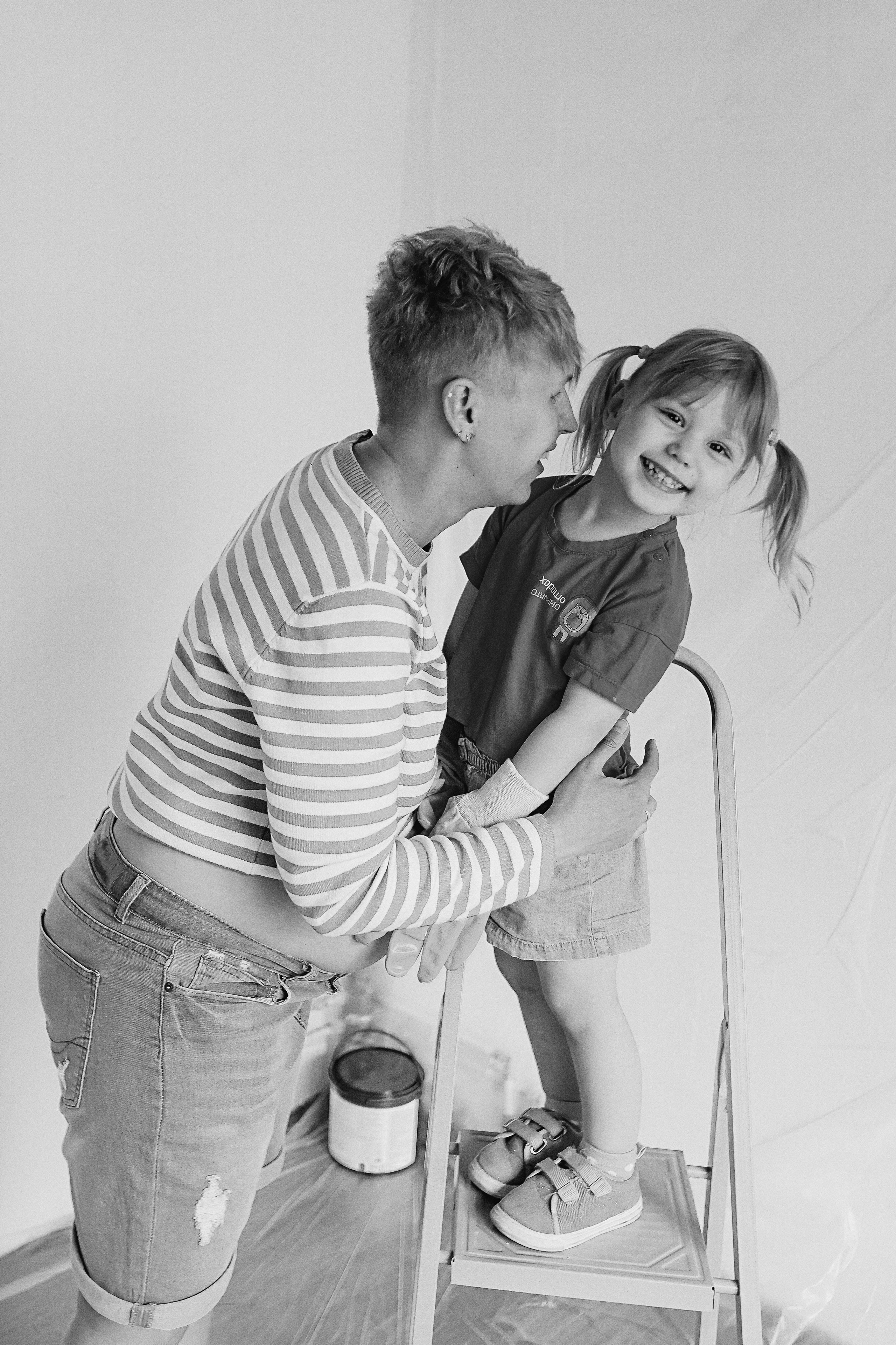 Ремонт. Семейный фотограф Тюмень, фотограф на роды Салмина Мария